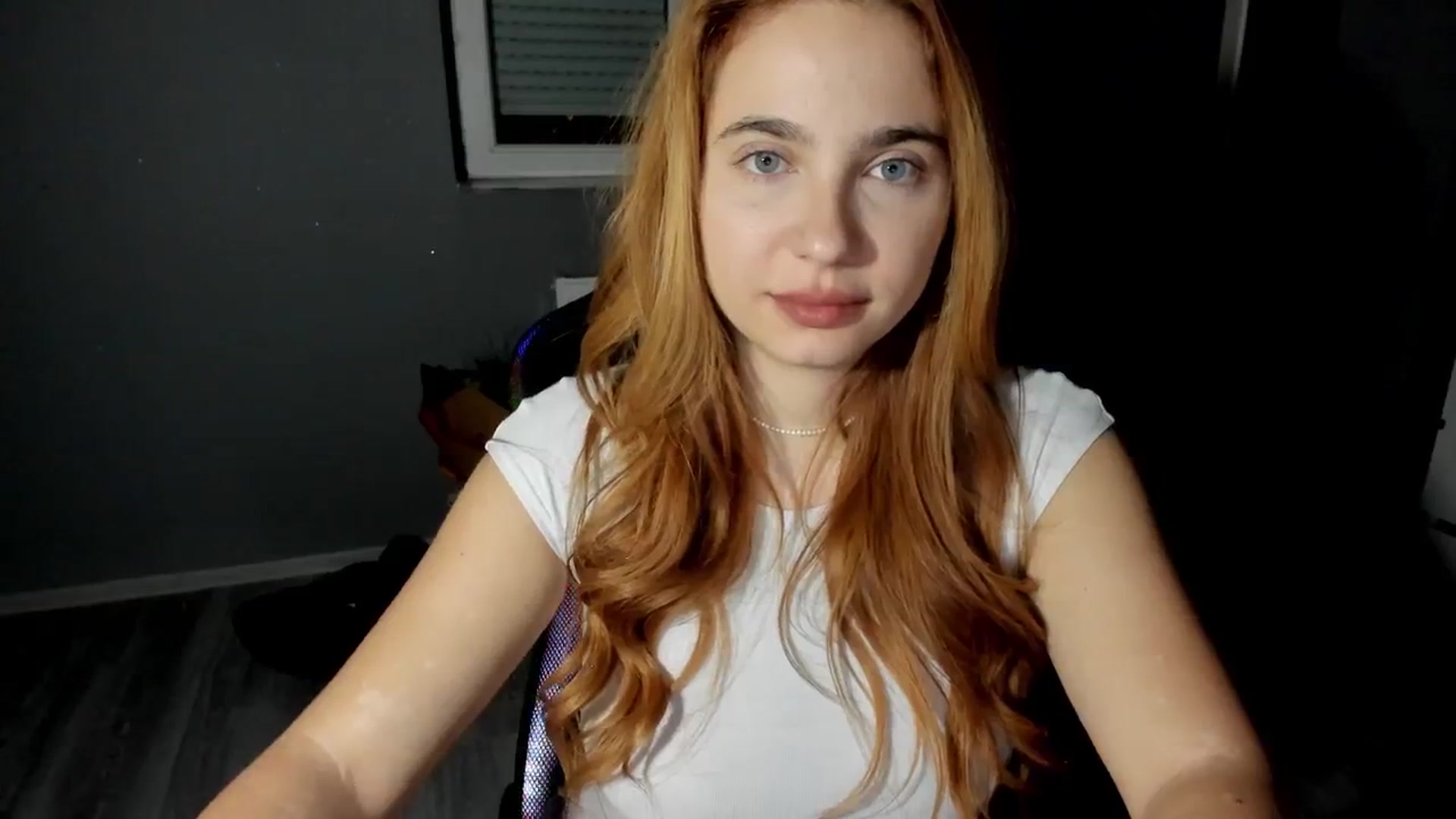Gallery image thumbnail from BlueeeS's myfreecams stream on, 12/10/2025, 01:35 image 3 of 20