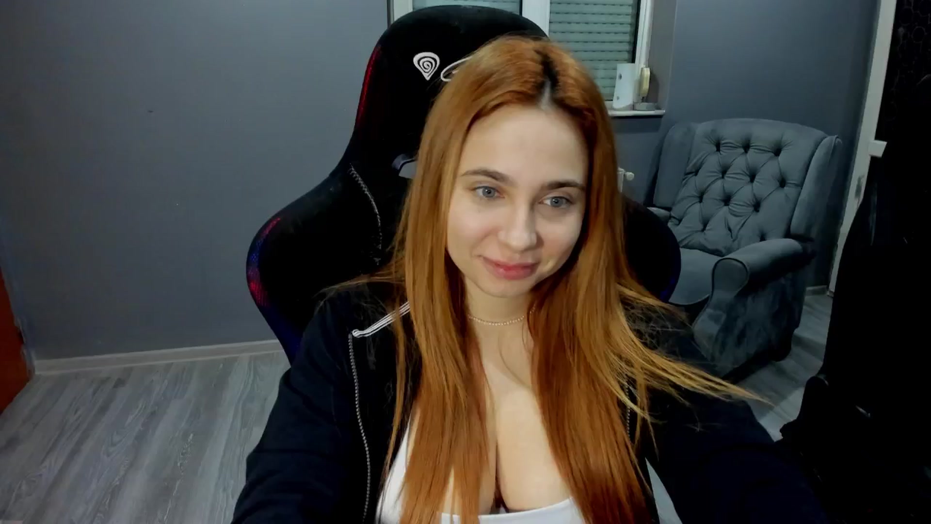 Gallery image thumbnail from BlueeeS's myfreecams stream on, 12/16/2025, 01:45 image 13 of 20