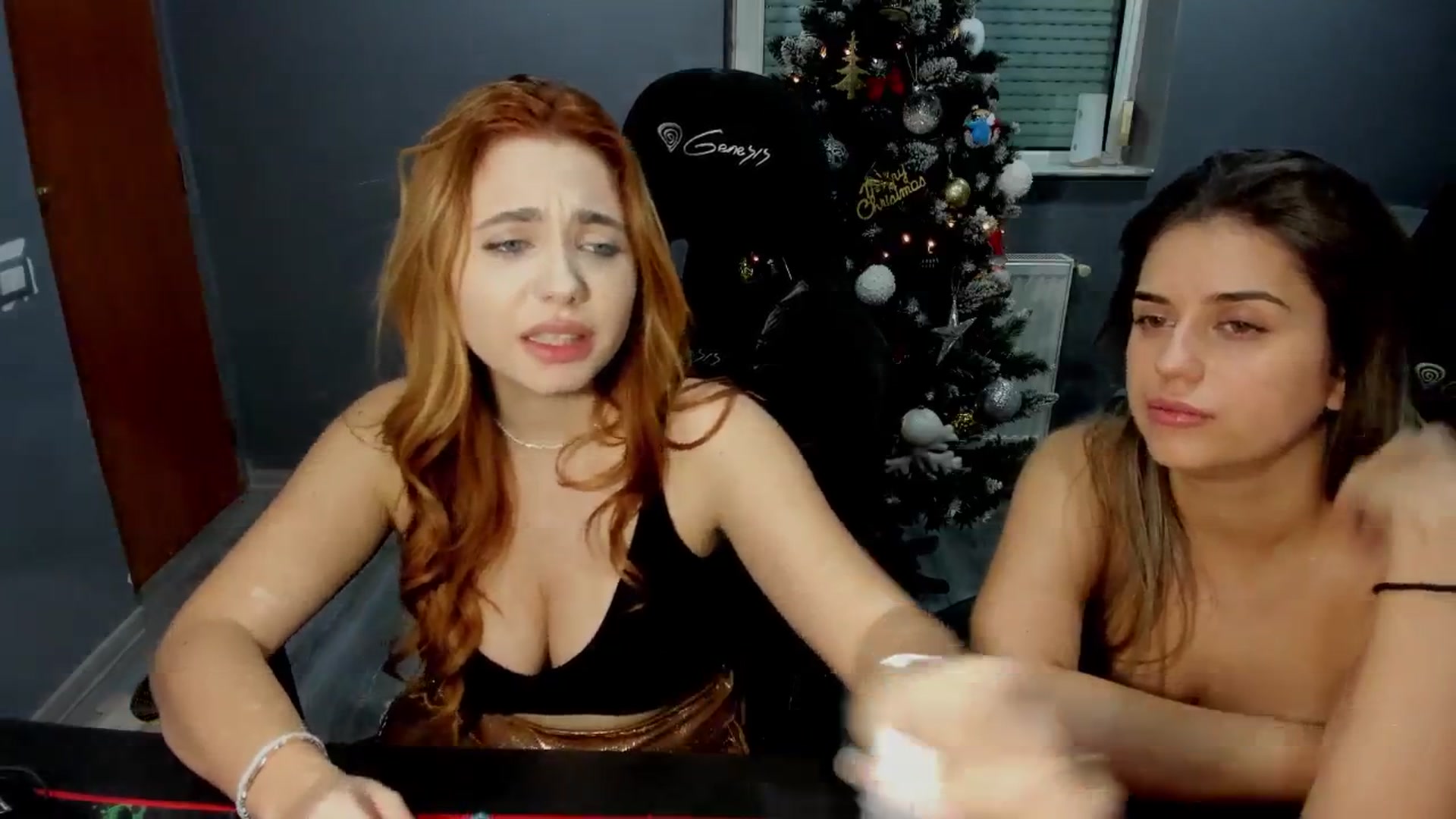 Gallery image thumbnail from BlueeeS's myfreecams stream on, 12/19/2025, 05:36 image 12 of 20