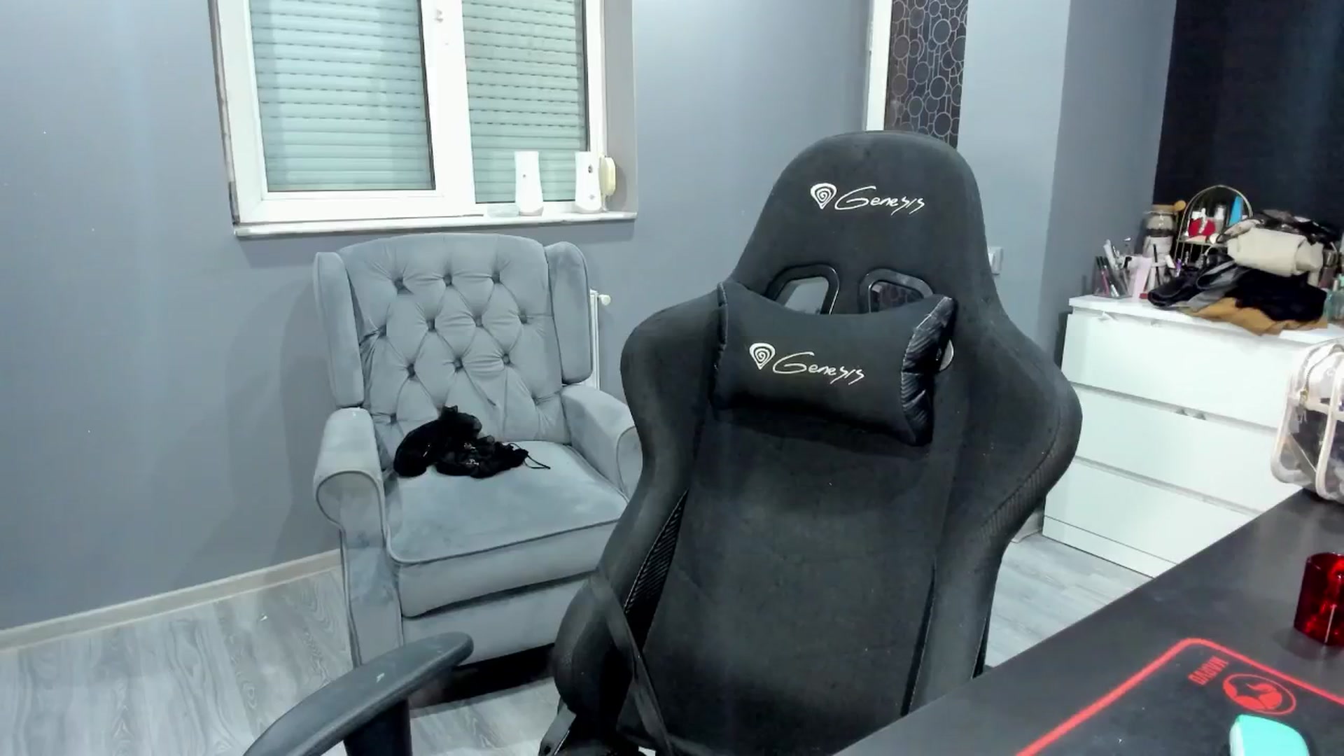 Gallery image thumbnail from BlueeeS's myfreecams stream on, 03/12/2026, 20:49 image 16 of 20
