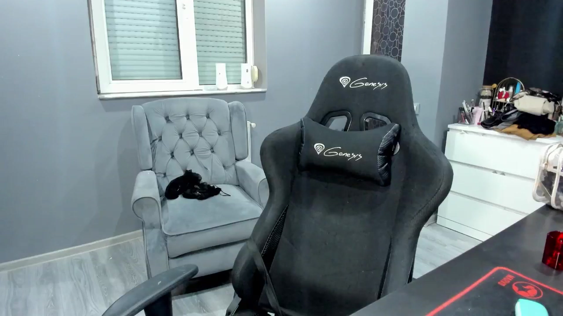 Gallery image thumbnail from BlueeeS's myfreecams stream on, 03/12/2026, 20:49 image 17 of 20