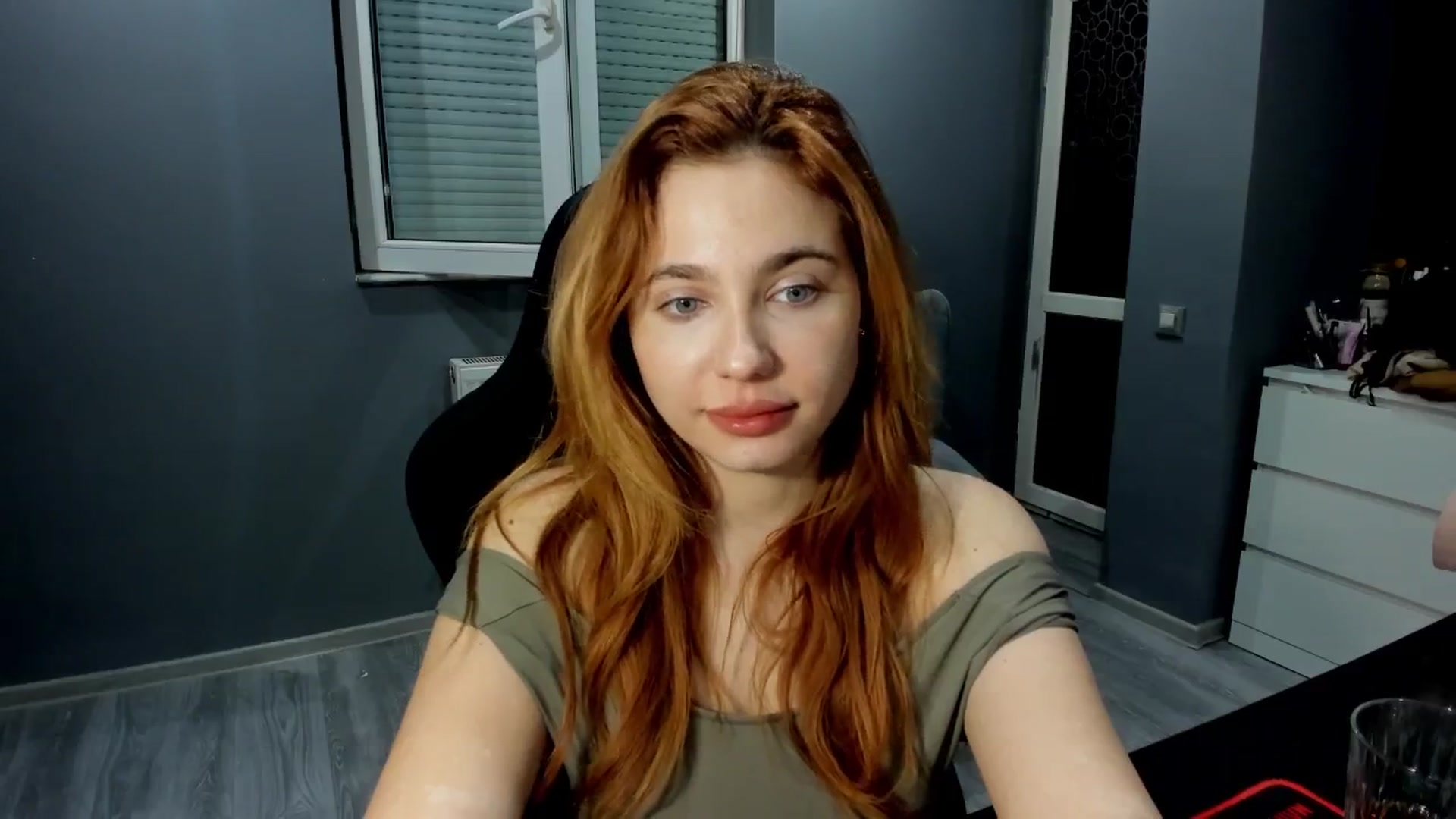 Gallery image thumbnail from BlueeeS's myfreecams stream on, 03/16/2026, 24:36 image 17 of 20