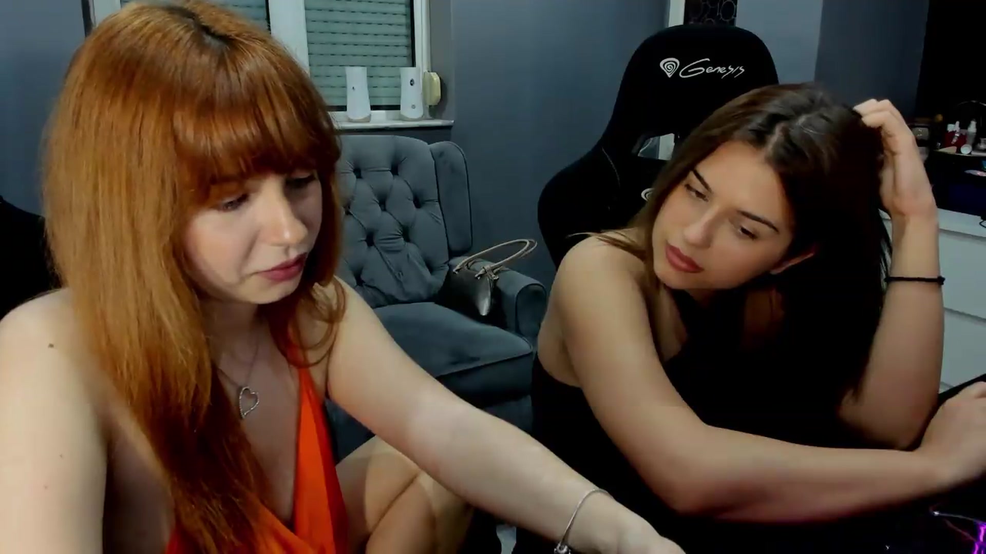 Gallery image thumbnail from BlueeeS's myfreecams stream on, 05/22/2026, 24:02 image 10 of 20