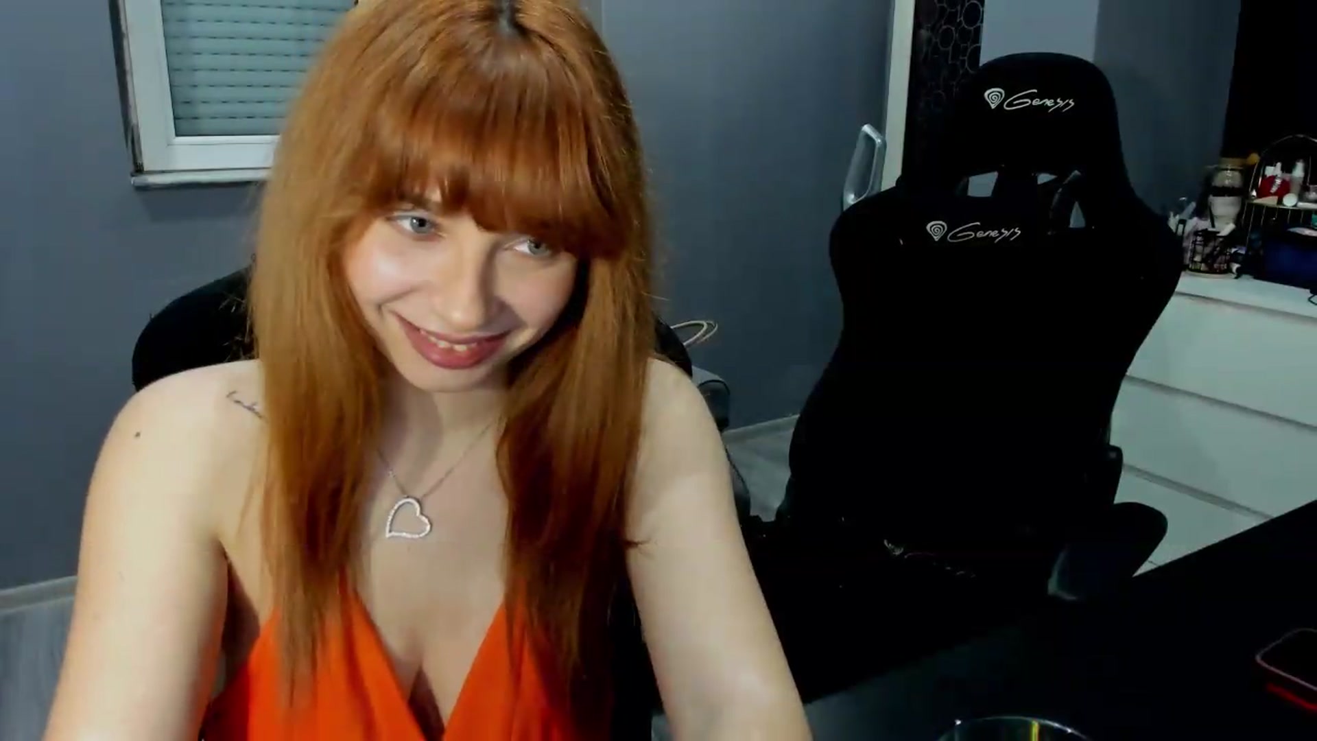 Gallery image thumbnail from BlueeeS's myfreecams stream on, 05/22/2026, 24:02 image 14 of 20