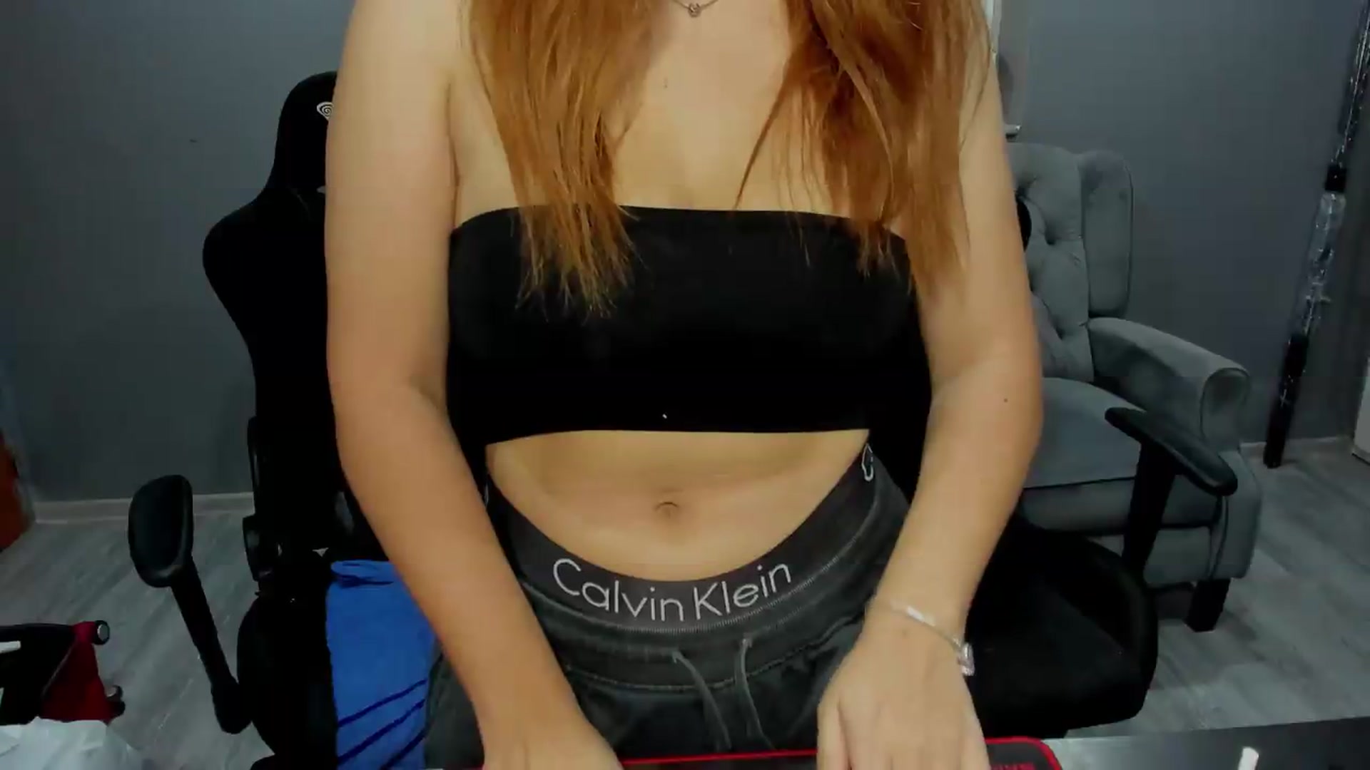Gallery image thumbnail from BlueeeS's myfreecams stream on, 07/30/2026, 24:52 image 14 of 20