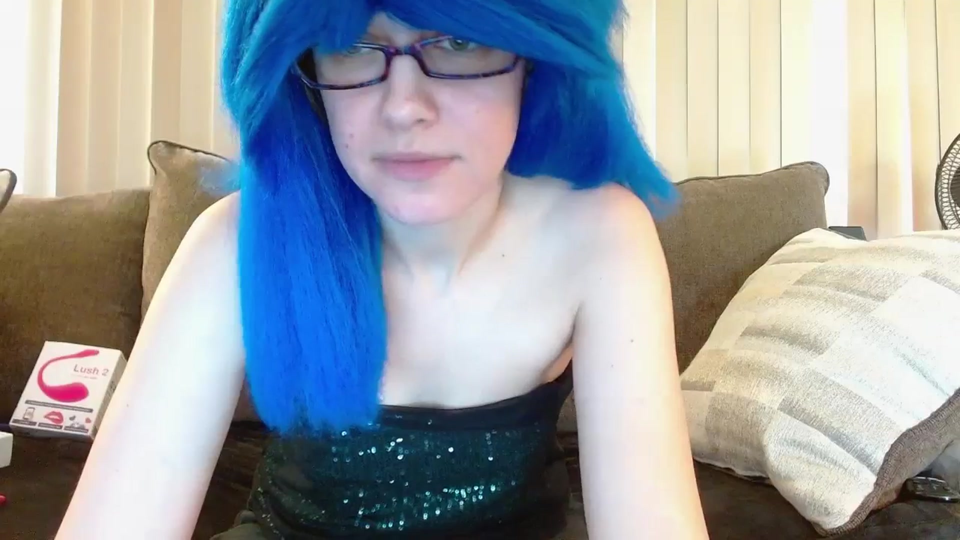 Gallery image thumbnail from Bluerazz18's myfreecams stream on, 05/26/2025, 19:23 image 9 of 20