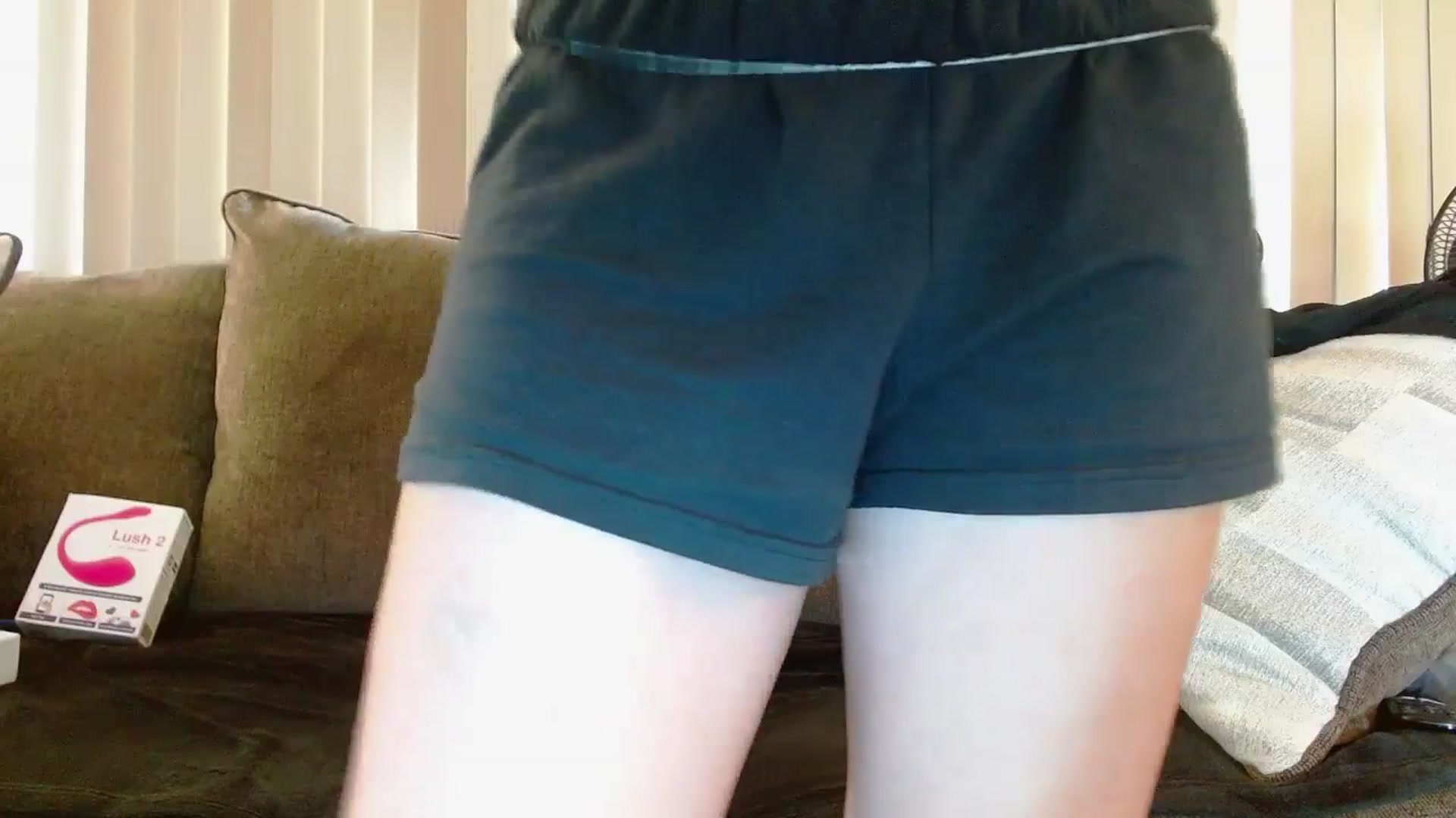 Gallery image thumbnail from Bluerazz18's myfreecams stream on, 05/26/2025, 19:23 image 2 of 20
