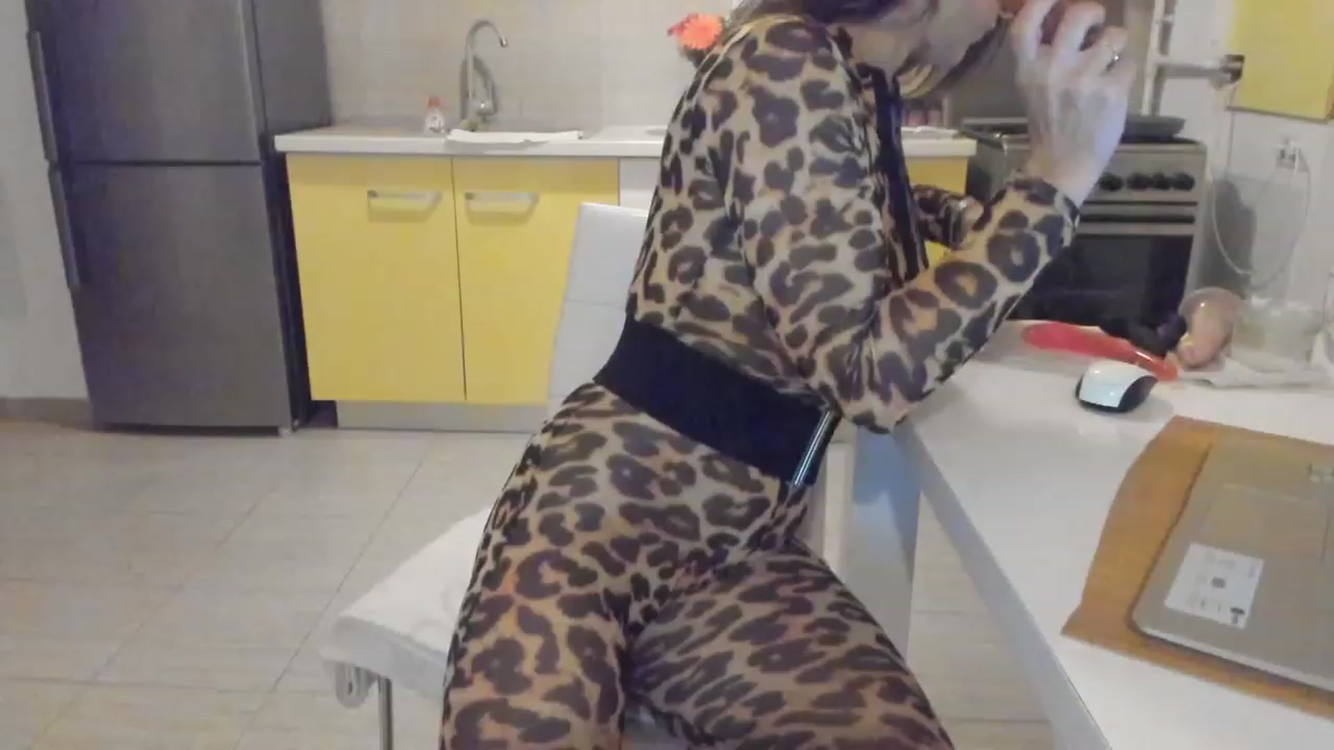 Gallery image thumbnail from BlueyesC's myfreecams stream on, 02/04/2023, 16:49 image 11 of 20