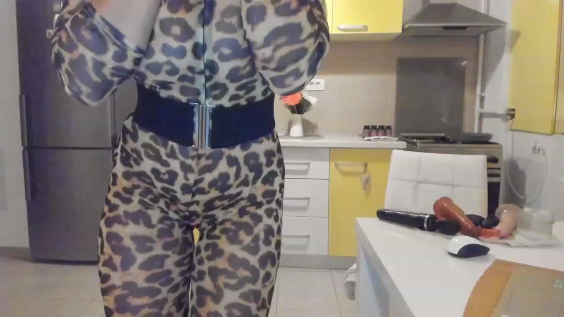 Gallery image thumbnail from BlueyesC's myfreecams stream on, 02/04/2023, 16:49 image 7 of 20