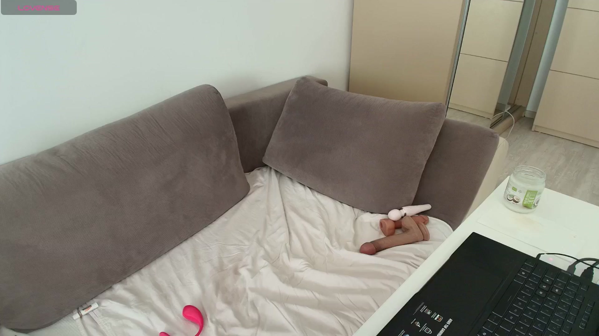 Gallery image thumbnail from BlueyesC's myfreecams stream on, 04/22/2026, 15:05 image 17 of 20