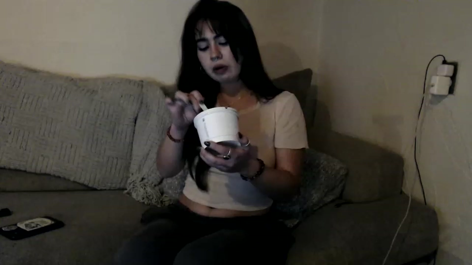 Gallery image thumbnail from Bluntgirl's myfreecams stream on, 11/26/2022, 24:29 image 4 of 20