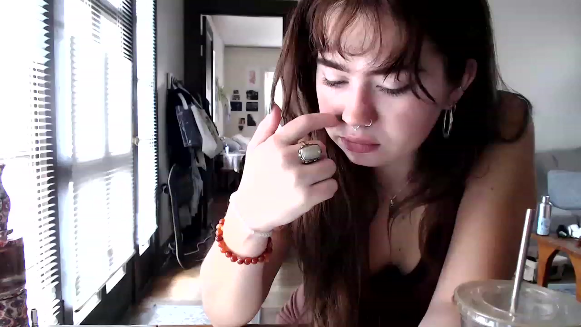 Gallery image thumbnail from Bluntgirl's myfreecams stream on, 11/27/2022, 22:09 image 4 of 20