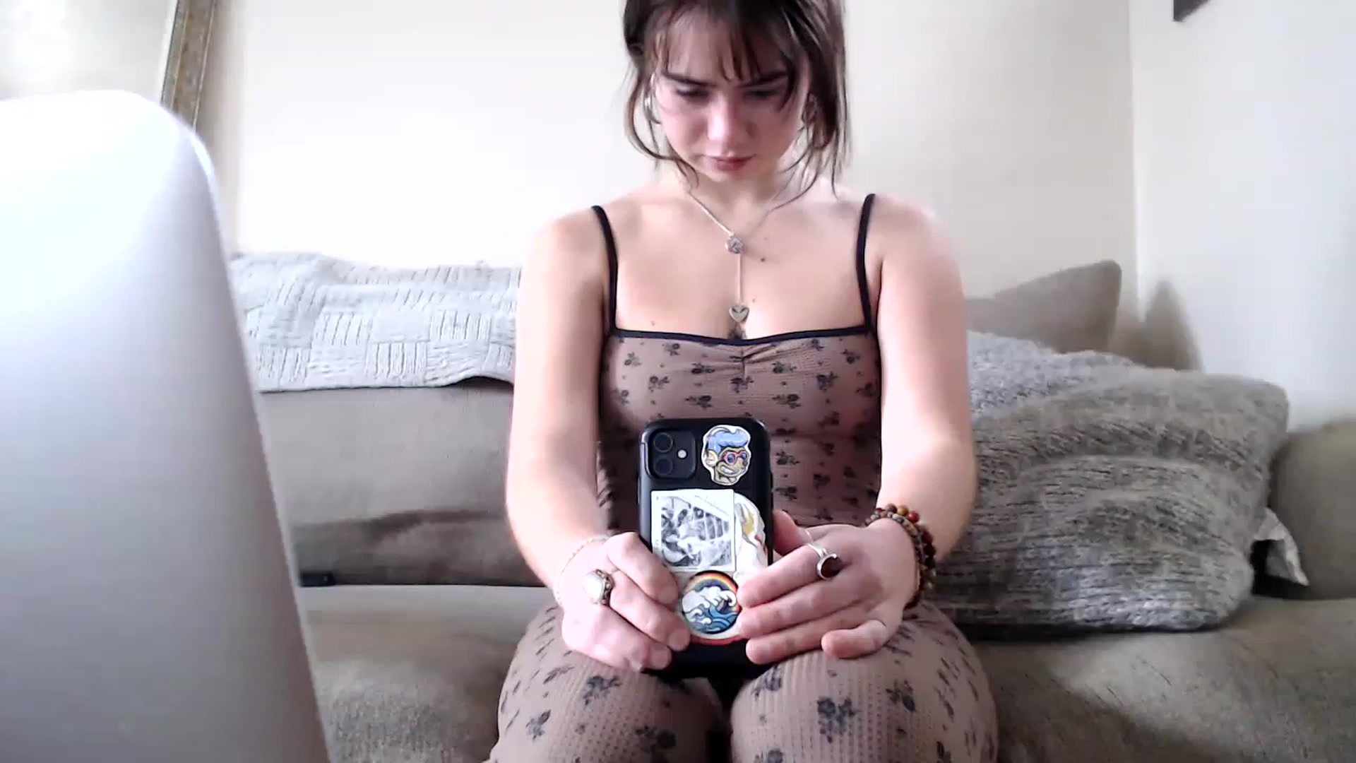 Gallery image thumbnail from Bluntgirl's myfreecams stream on, 12/04/2022, 21:45 image 14 of 20