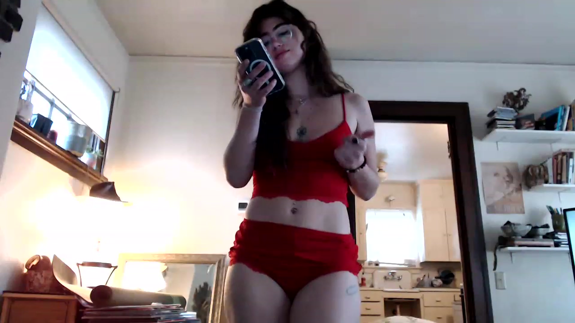 Gallery image thumbnail from Bluntgirl's myfreecams stream on, 01/20/2023, 20:58 image 3 of 20