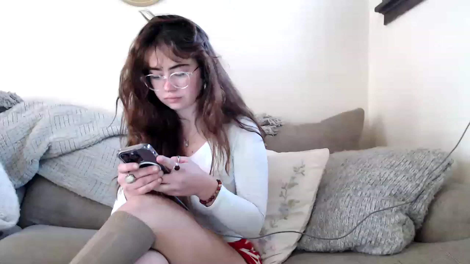 Gallery image thumbnail from Bluntgirl's myfreecams stream on, 01/23/2023, 24:05 image 1 of 20