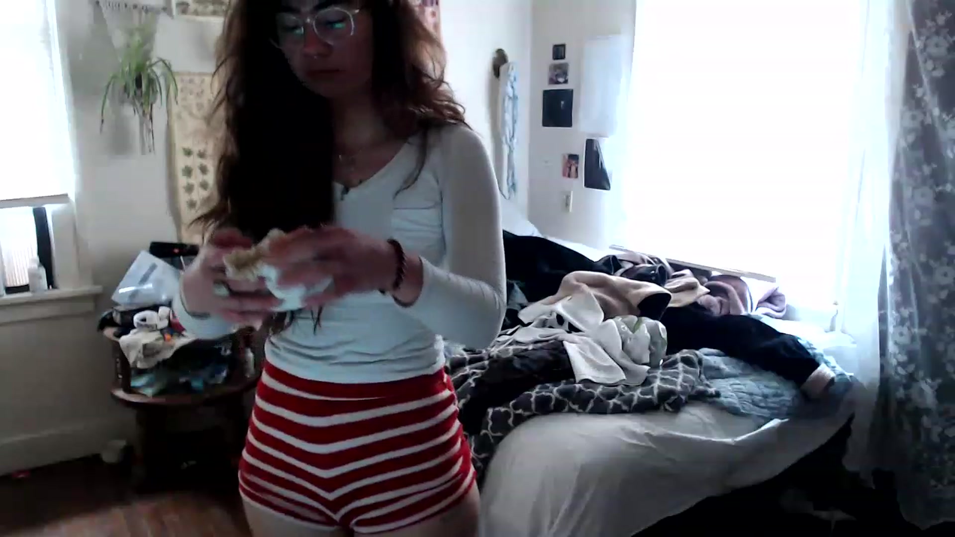 Gallery image thumbnail from Bluntgirl's myfreecams stream on, 01/23/2023, 24:05 image 10 of 20