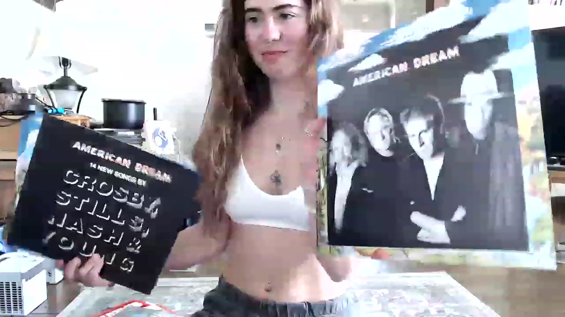 Gallery image thumbnail from Bluntgirl's myfreecams stream on, 02/06/2023, 19:23 image 12 of 20