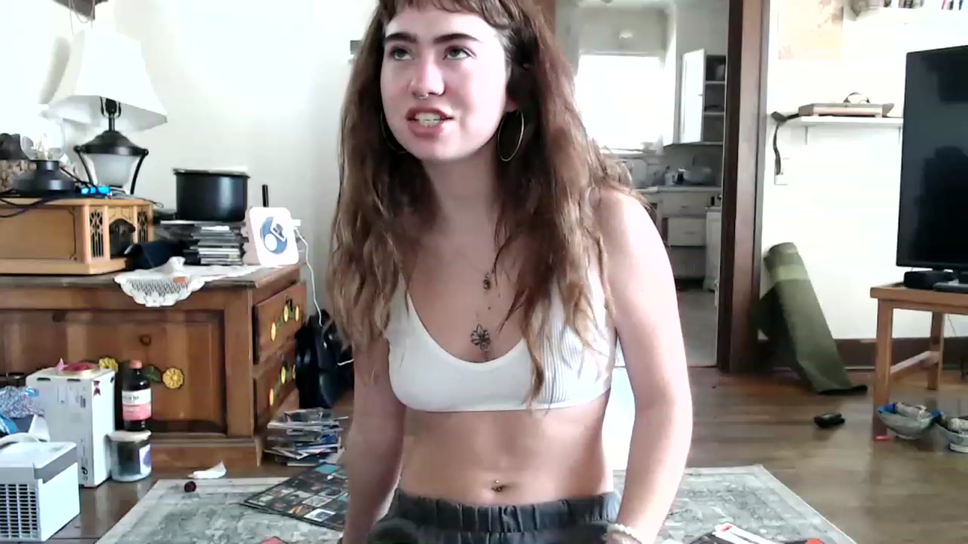 Gallery image thumbnail from Bluntgirl's myfreecams stream on, 02/06/2023, 19:23 image 20 of 20