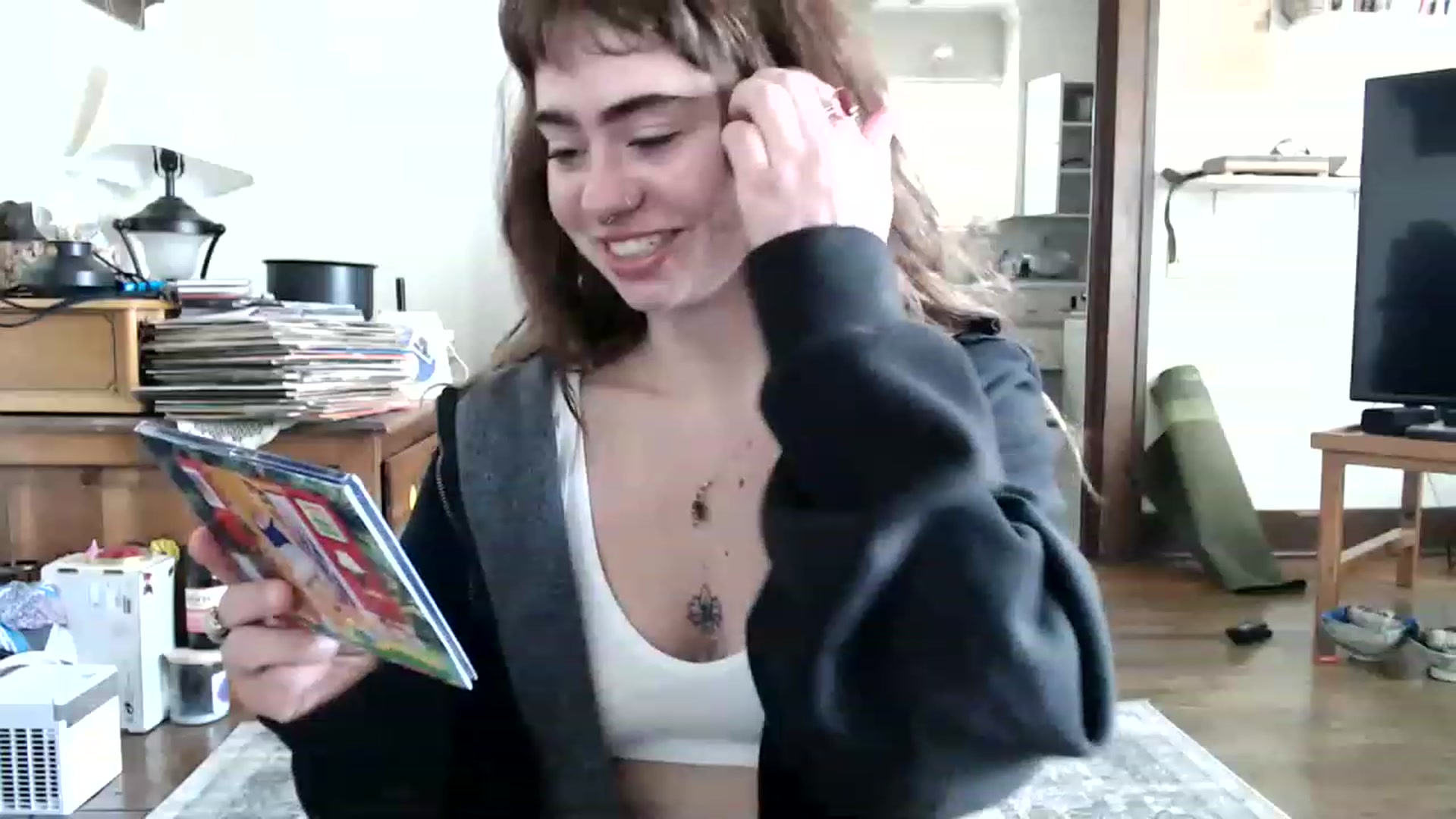Gallery image thumbnail from Bluntgirl's myfreecams stream on, 02/06/2023, 19:23 image 8 of 20