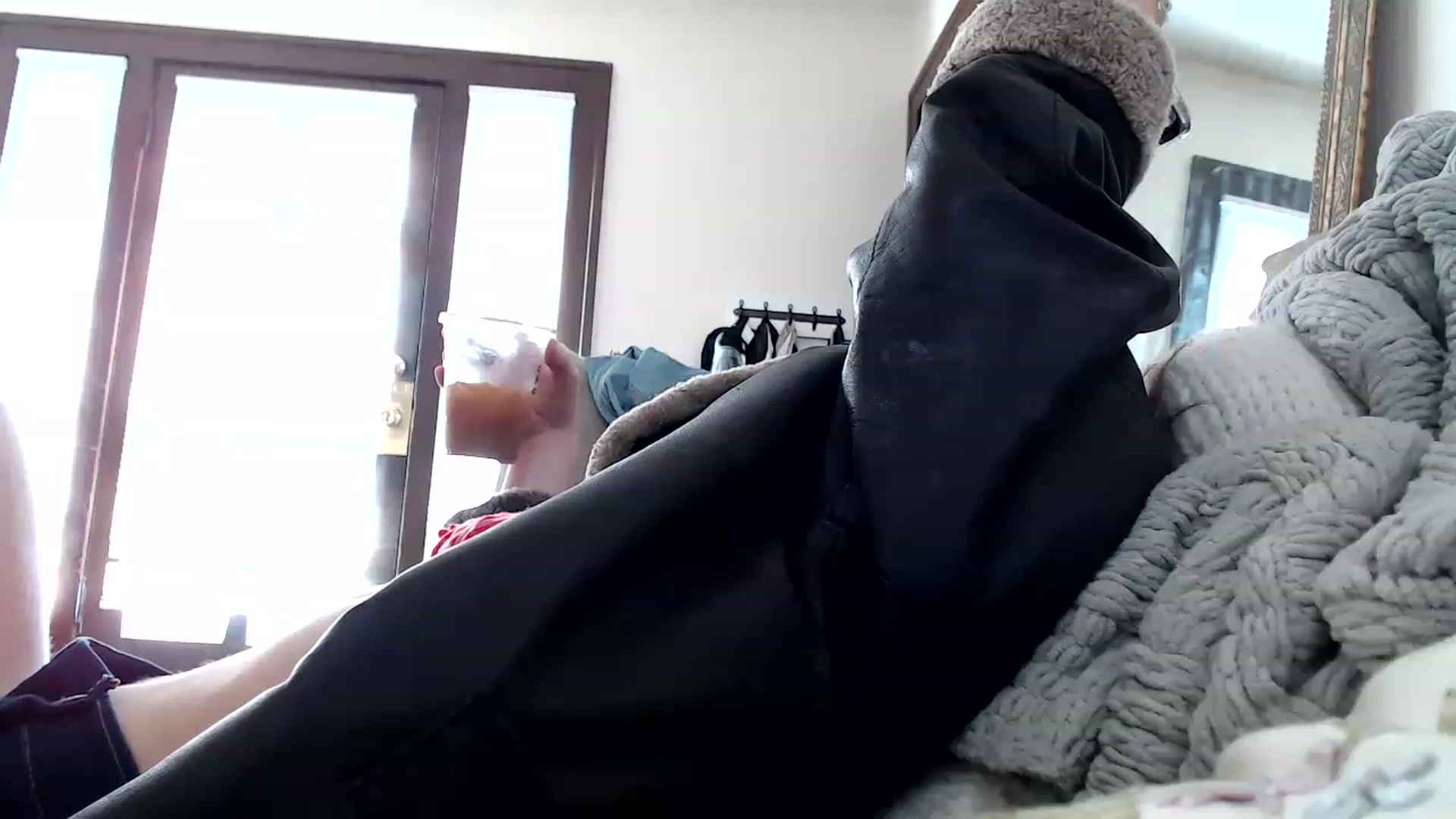Gallery image thumbnail from Bluntgirl's myfreecams stream on, 02/14/2023, 22:24 image 11 of 20