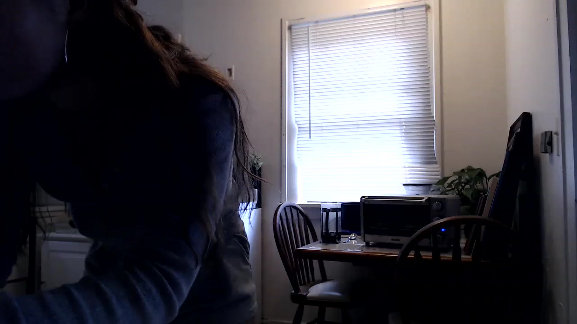 Gallery image thumbnail from Bluntgirl's myfreecams stream on, 02/15/2023, 21:06 image 2 of 20
