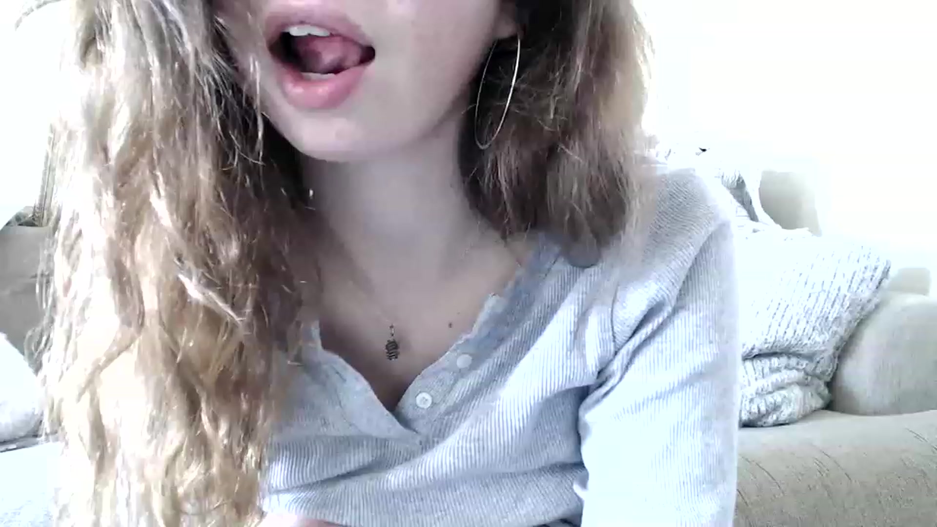 Gallery image thumbnail from Bluntgirl's myfreecams stream on, 02/15/2023, 21:06 image 20 of 20