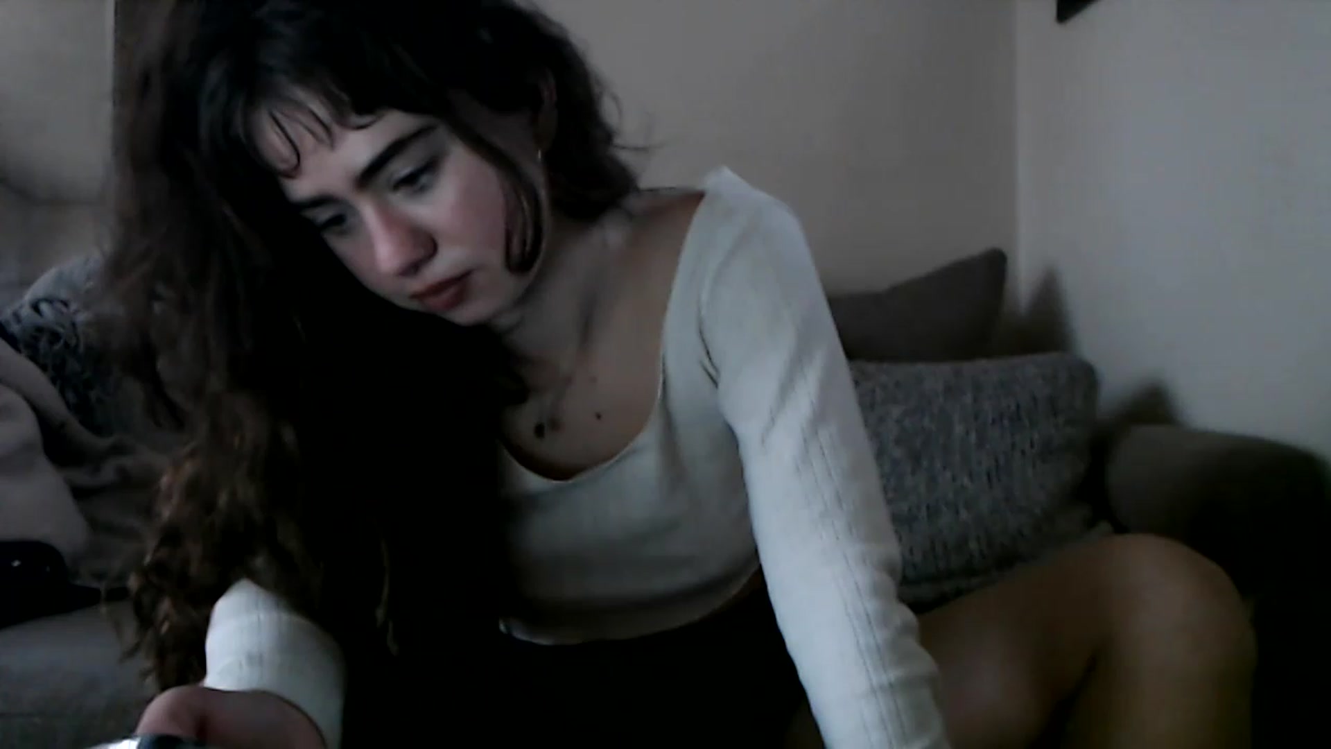 Gallery image thumbnail from Bluntgirl's myfreecams stream on, 02/22/2023, 20:45 image 2 of 20