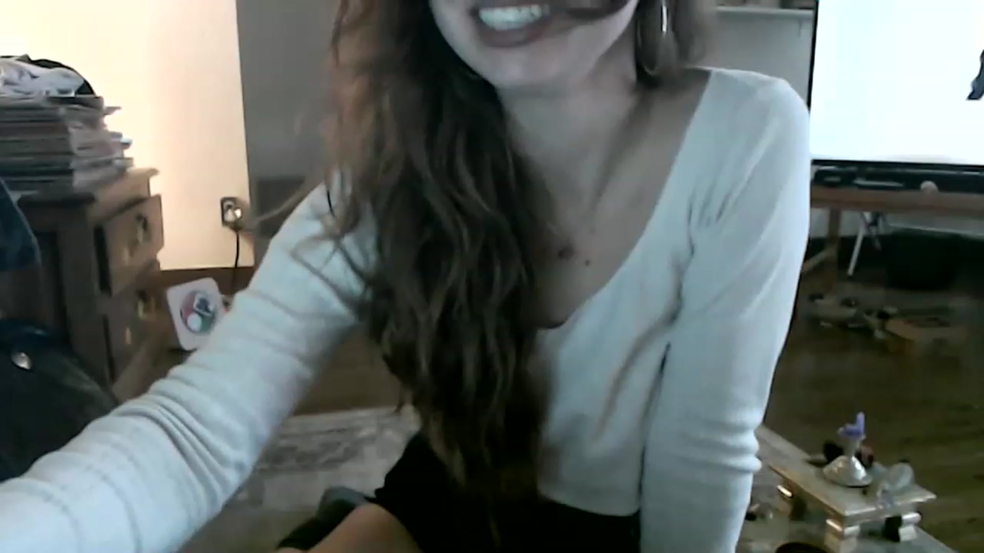 Gallery image thumbnail from Bluntgirl's myfreecams stream on, 02/22/2023, 20:45 image 17 of 20
