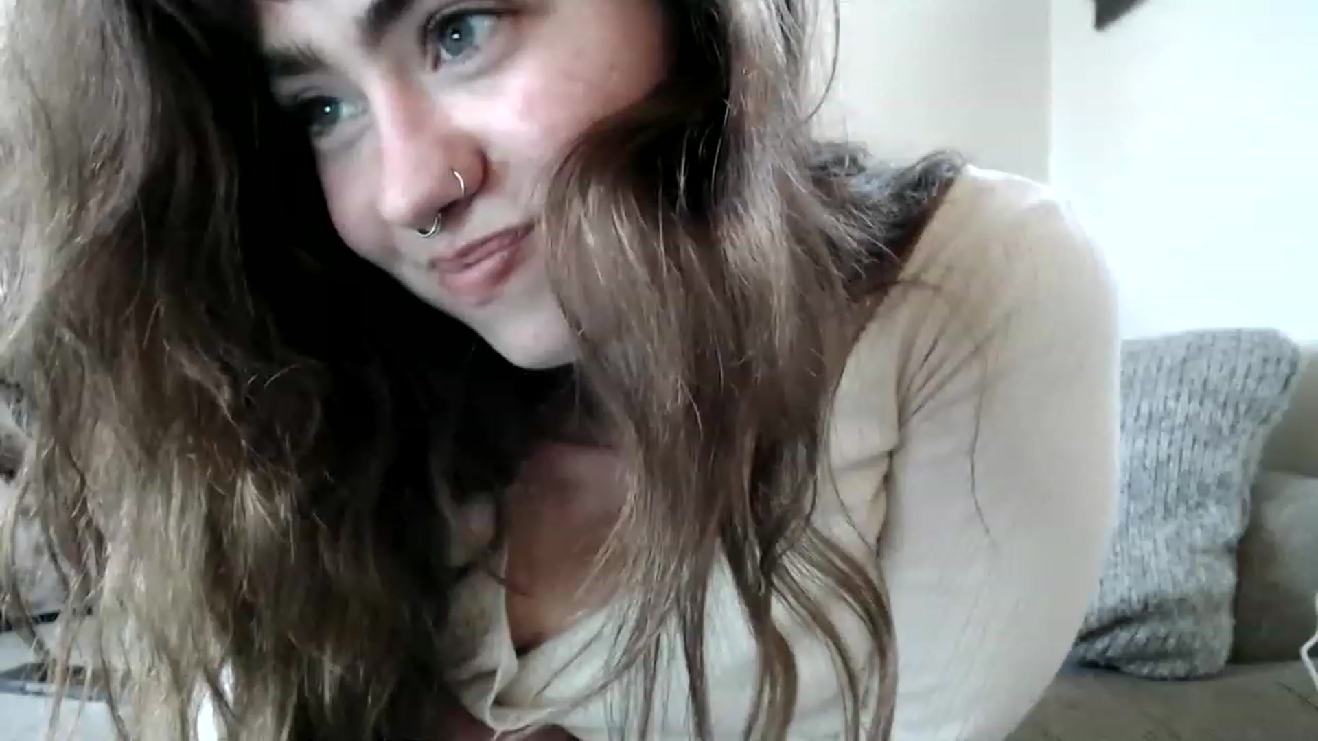Gallery image thumbnail from Bluntgirl's myfreecams stream on, 02/22/2023, 21:31 image 12 of 20