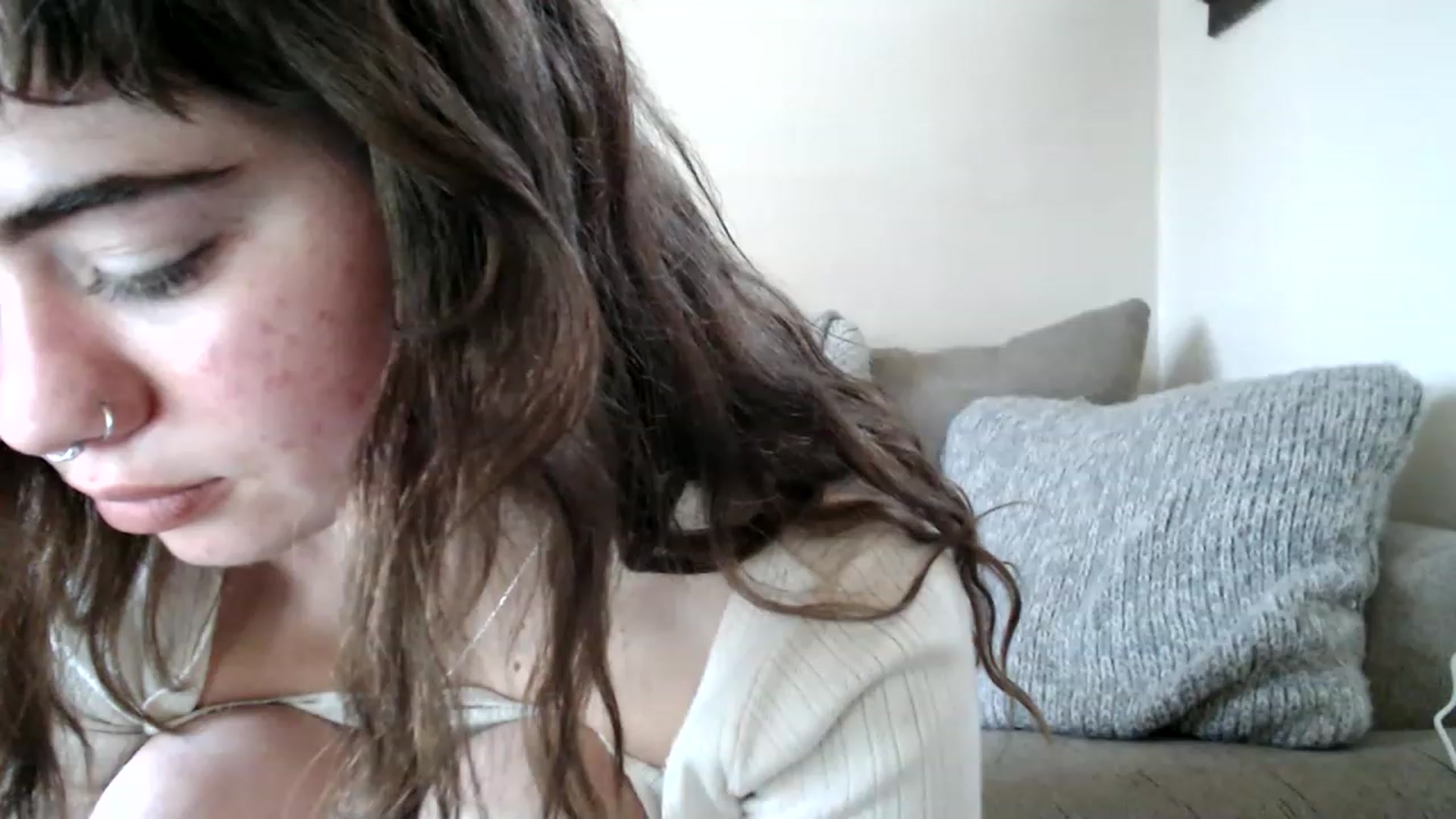 Gallery image thumbnail from Bluntgirl's myfreecams stream on, 02/22/2023, 21:31 image 15 of 20