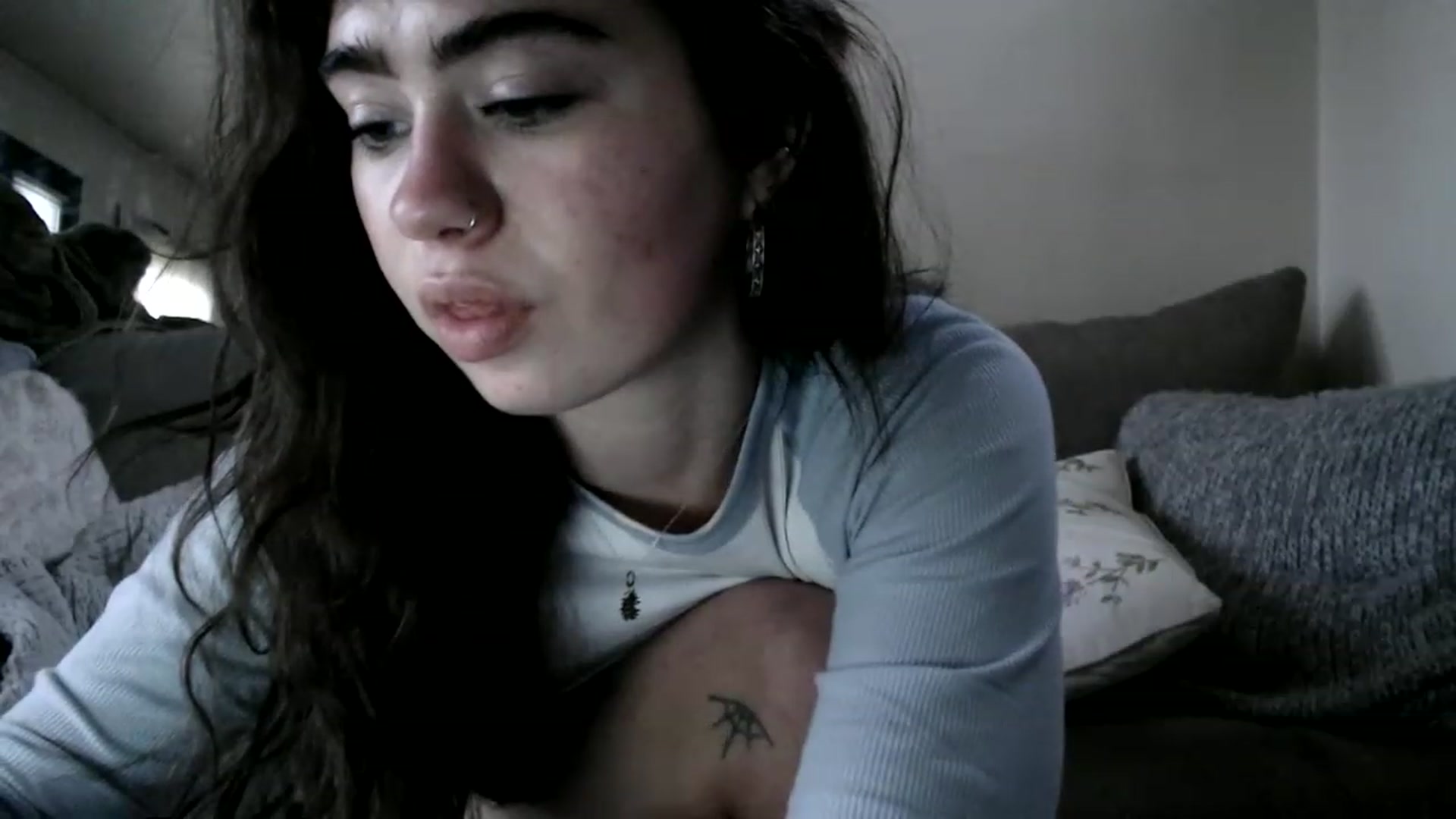 Gallery image thumbnail from Bluntgirl's myfreecams stream on, 02/28/2023, 23:44 image 10 of 20