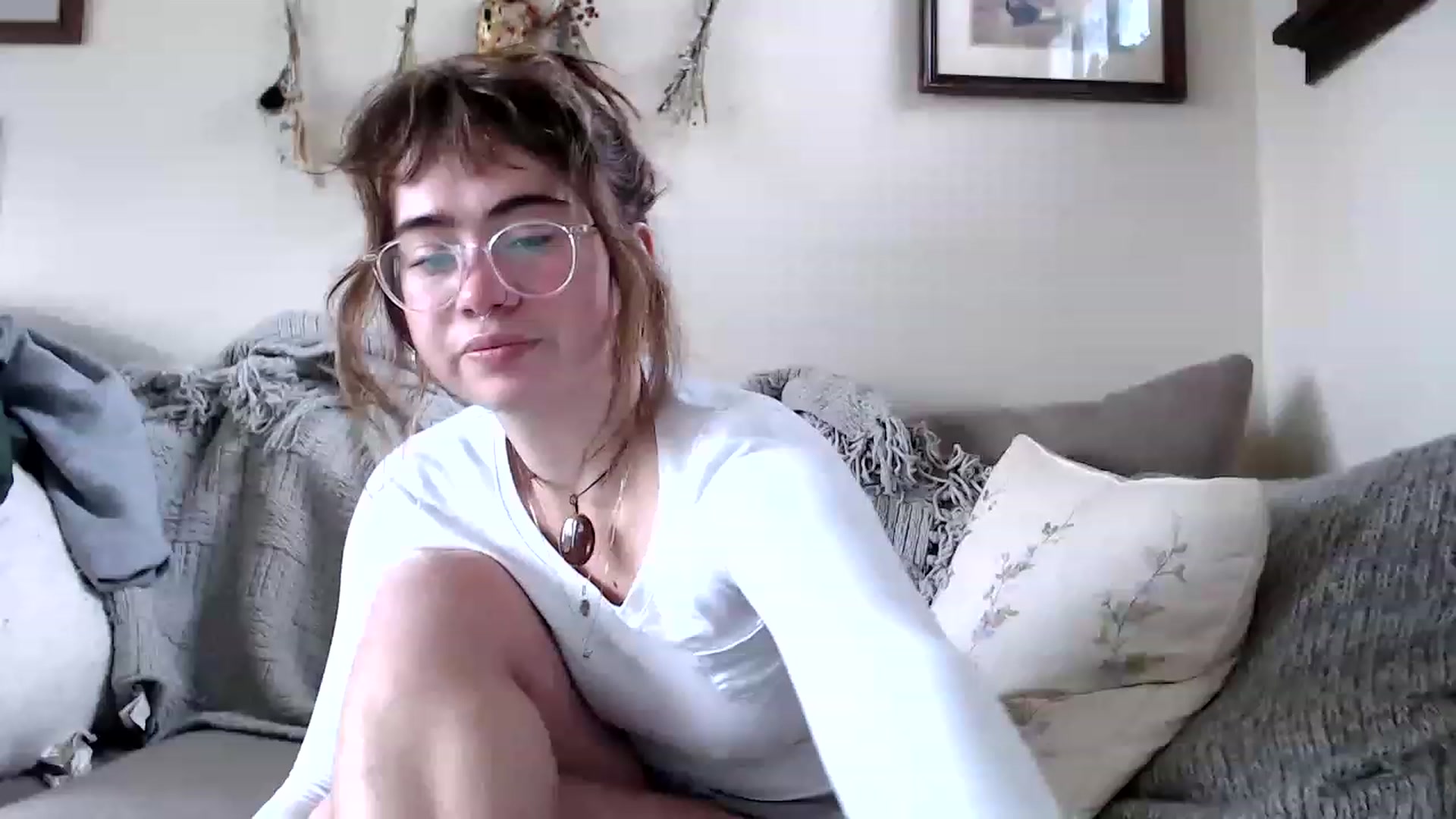 Gallery image thumbnail from Bluntgirl's myfreecams stream on, 03/29/2023, 18:56 image 7 of 20