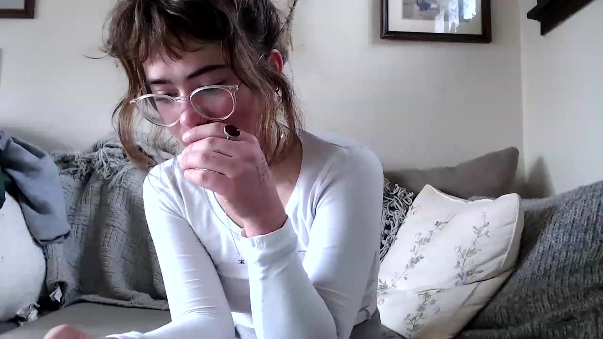 Gallery image thumbnail from Bluntgirl's myfreecams stream on, 03/29/2023, 18:56 image 3 of 20