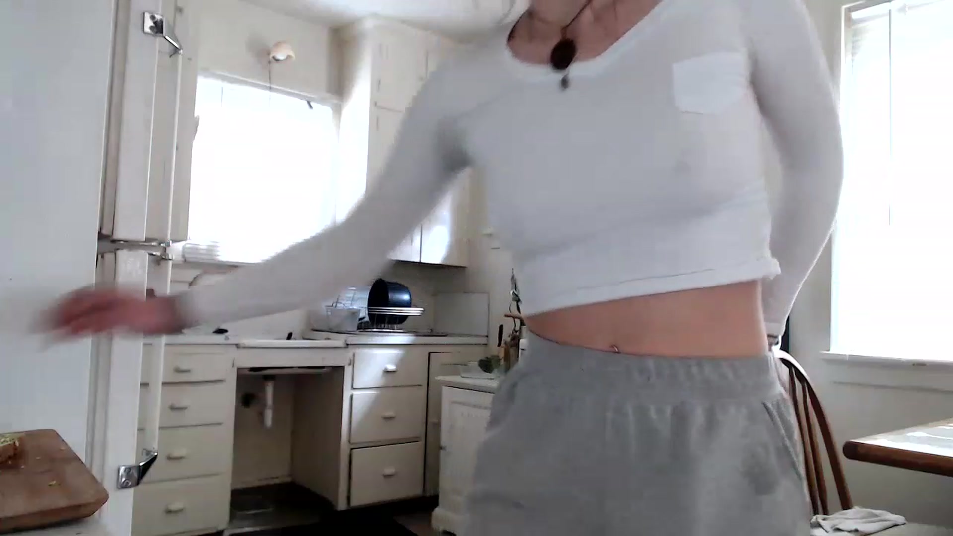 Gallery image thumbnail from Bluntgirl's myfreecams stream on, 03/29/2023, 21:33 image 11 of 20
