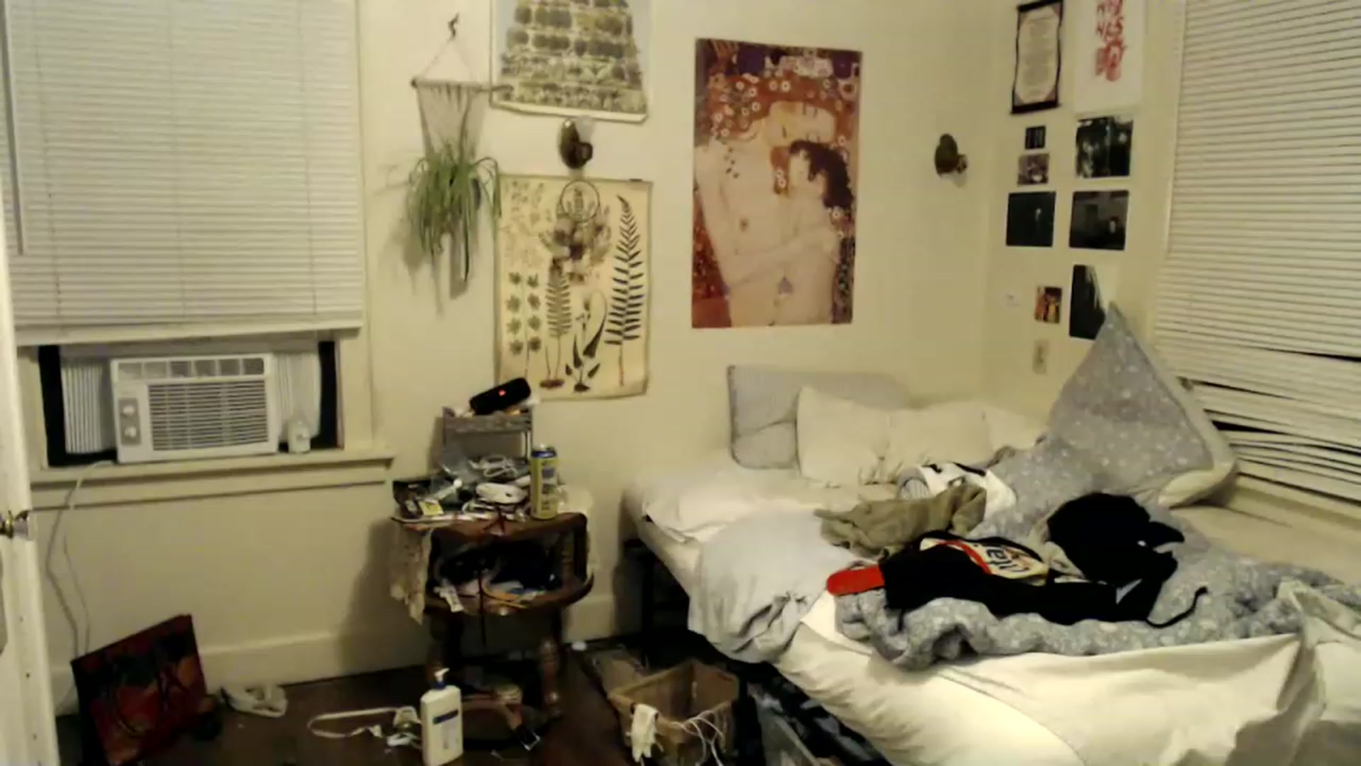 Gallery image thumbnail from Bluntgirl's myfreecams stream on, 06/09/2023, 07:30 image 20 of 20