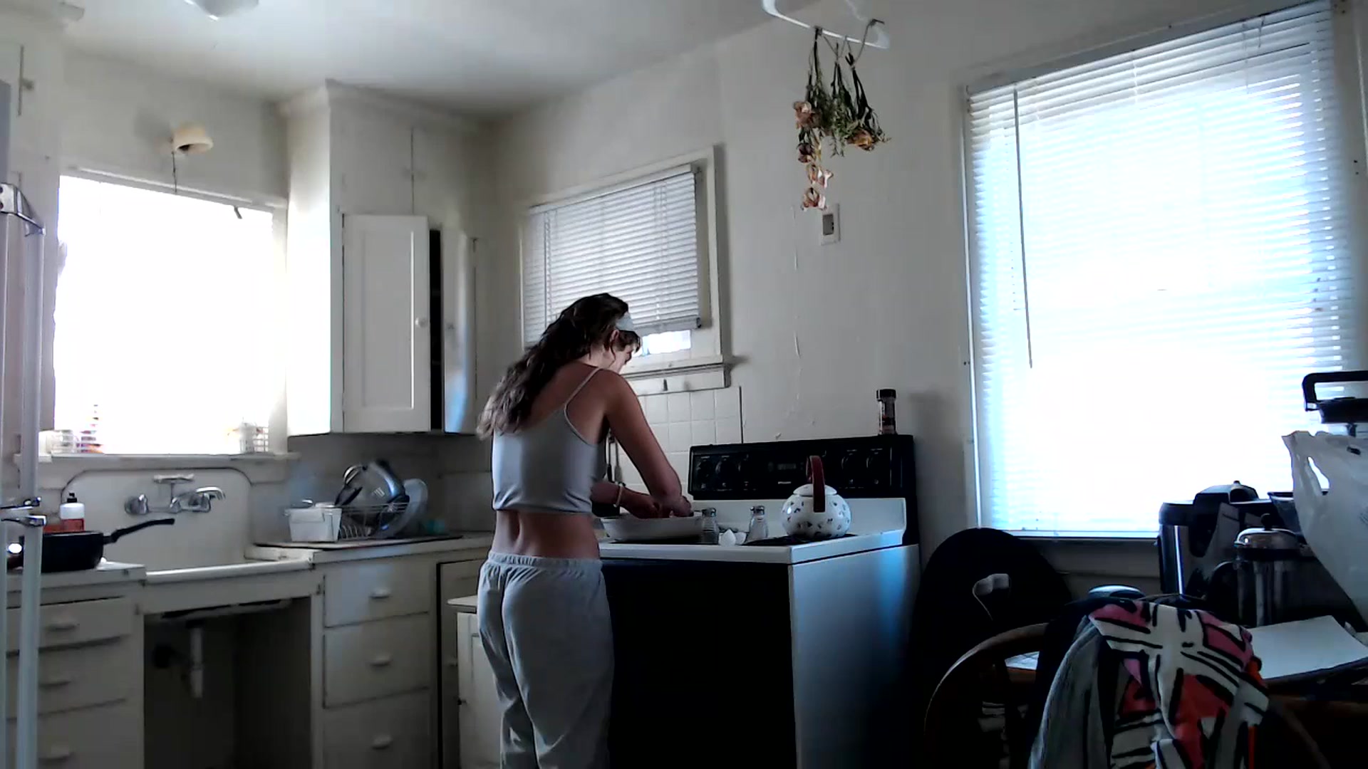 Gallery image thumbnail from Bluntgirl's myfreecams stream on, 06/12/2023, 20:22 image 1 of 20