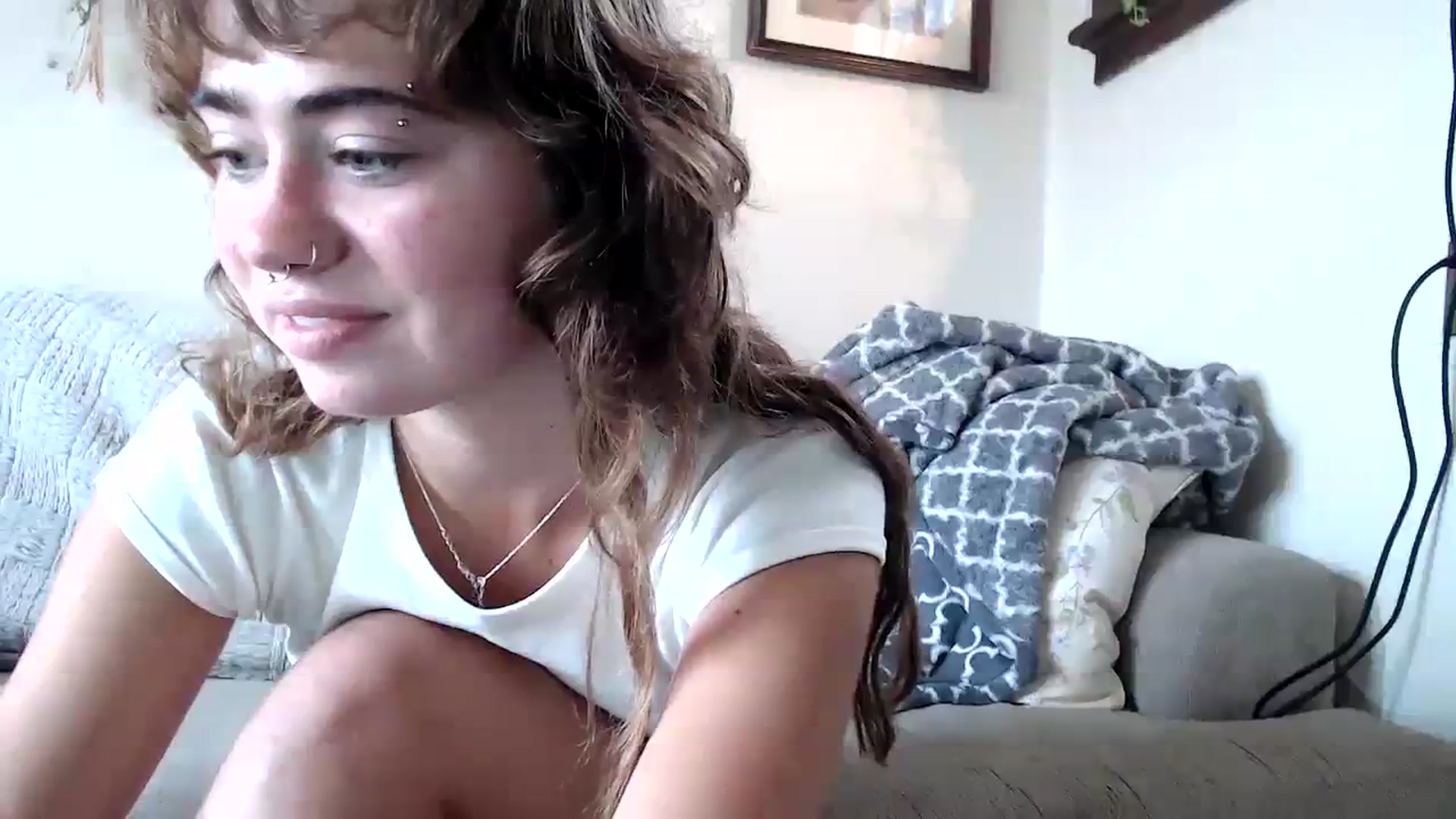 Gallery image thumbnail from Bluntgirl's myfreecams stream on, 07/24/2023, 19:34 image 17 of 20
