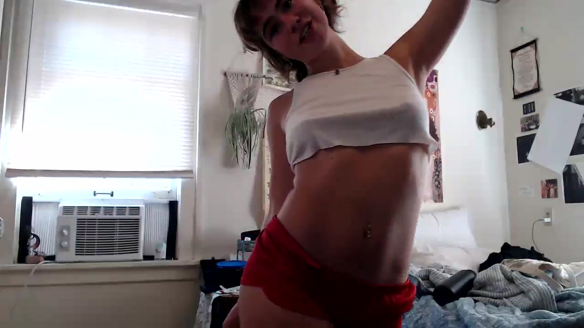 Gallery image thumbnail from Bluntgirl's myfreecams stream on, 07/28/2023, 22:54 image 4 of 20