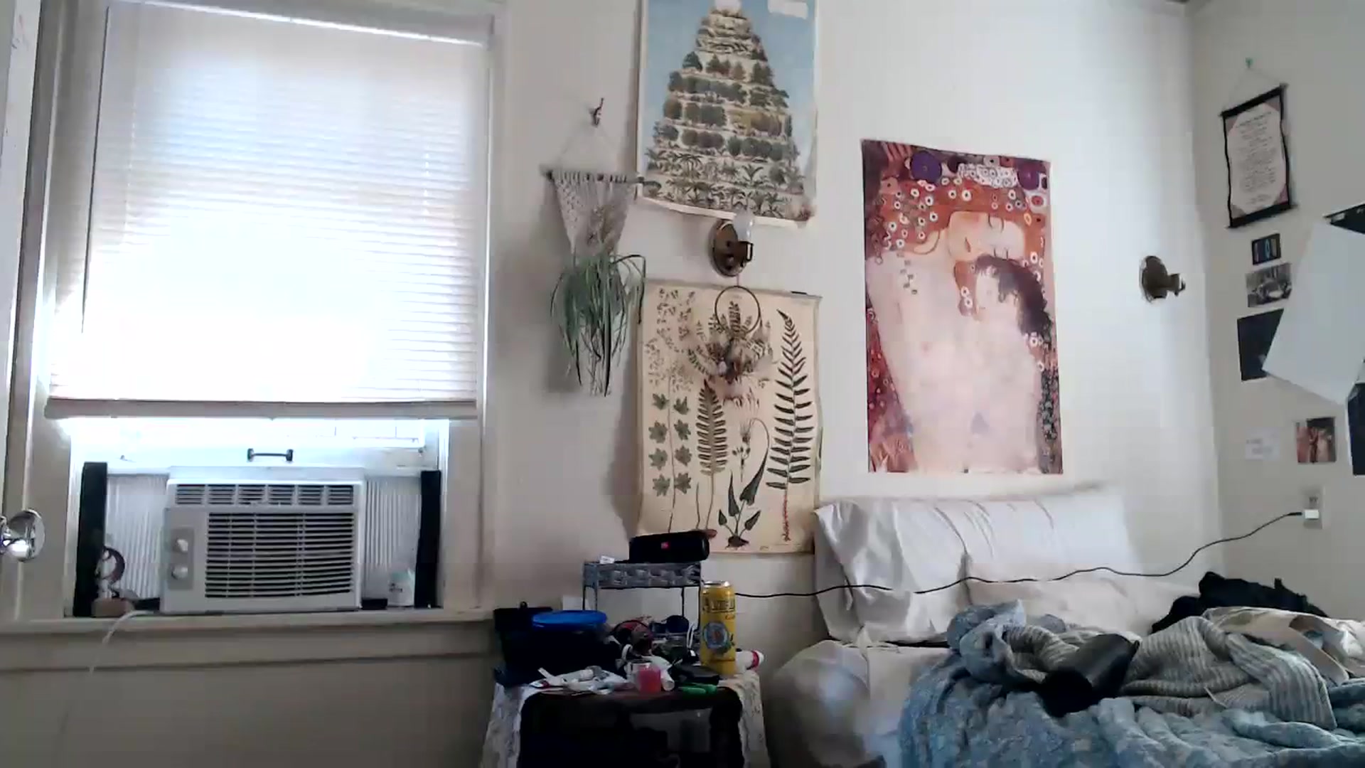 Gallery image thumbnail from Bluntgirl's myfreecams stream on, 07/28/2023, 22:54 image 7 of 20