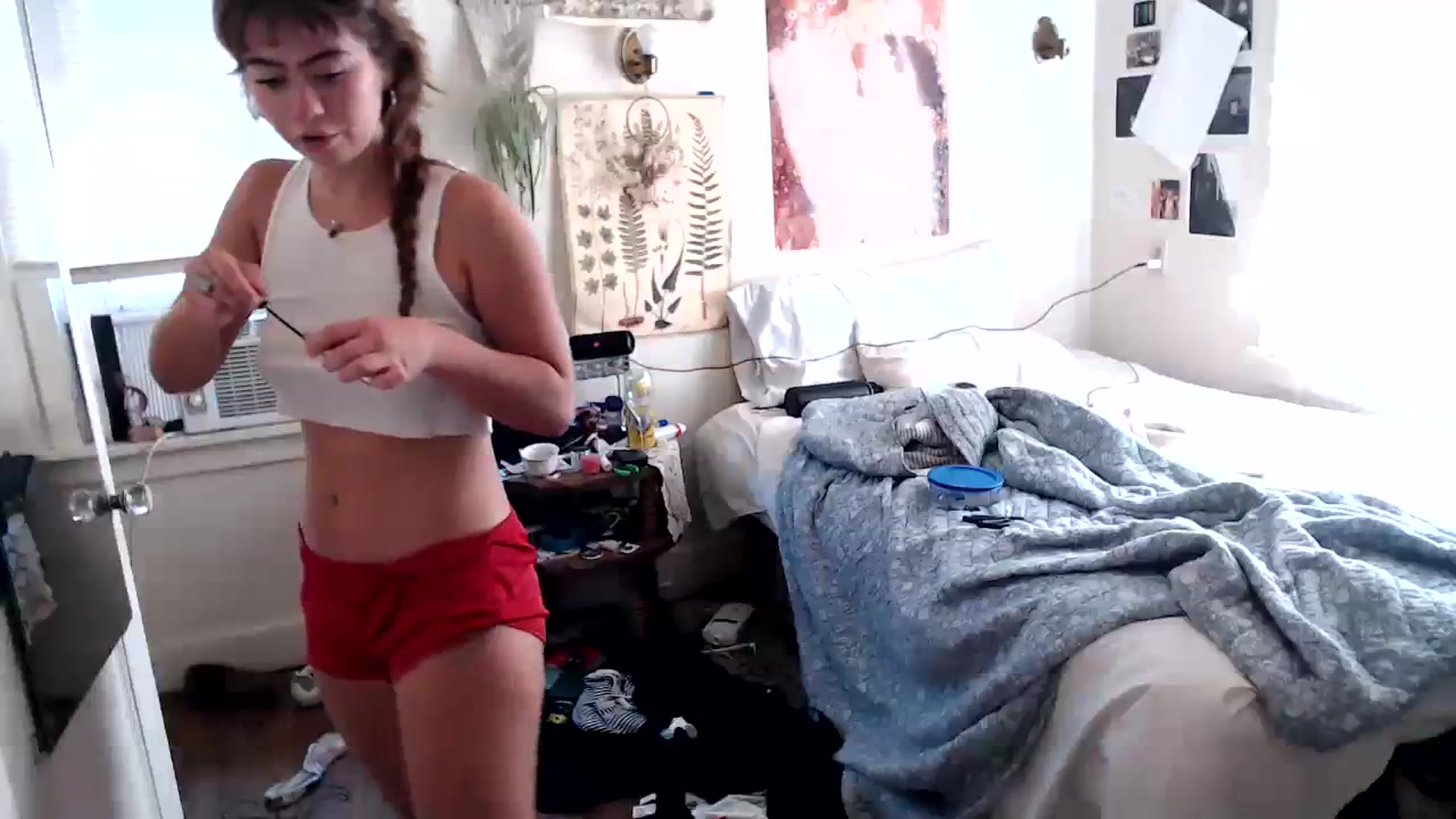 Gallery image thumbnail from Bluntgirl's myfreecams stream on, 07/28/2023, 23:33 image 5 of 20