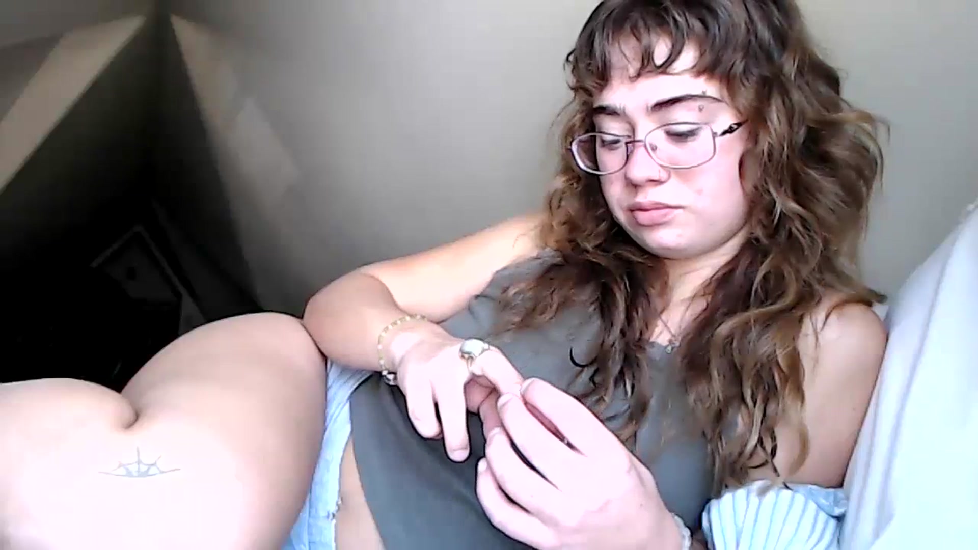 Gallery image thumbnail from Bluntgirl's myfreecams stream on, 09/16/2023, 20:29 image 18 of 20