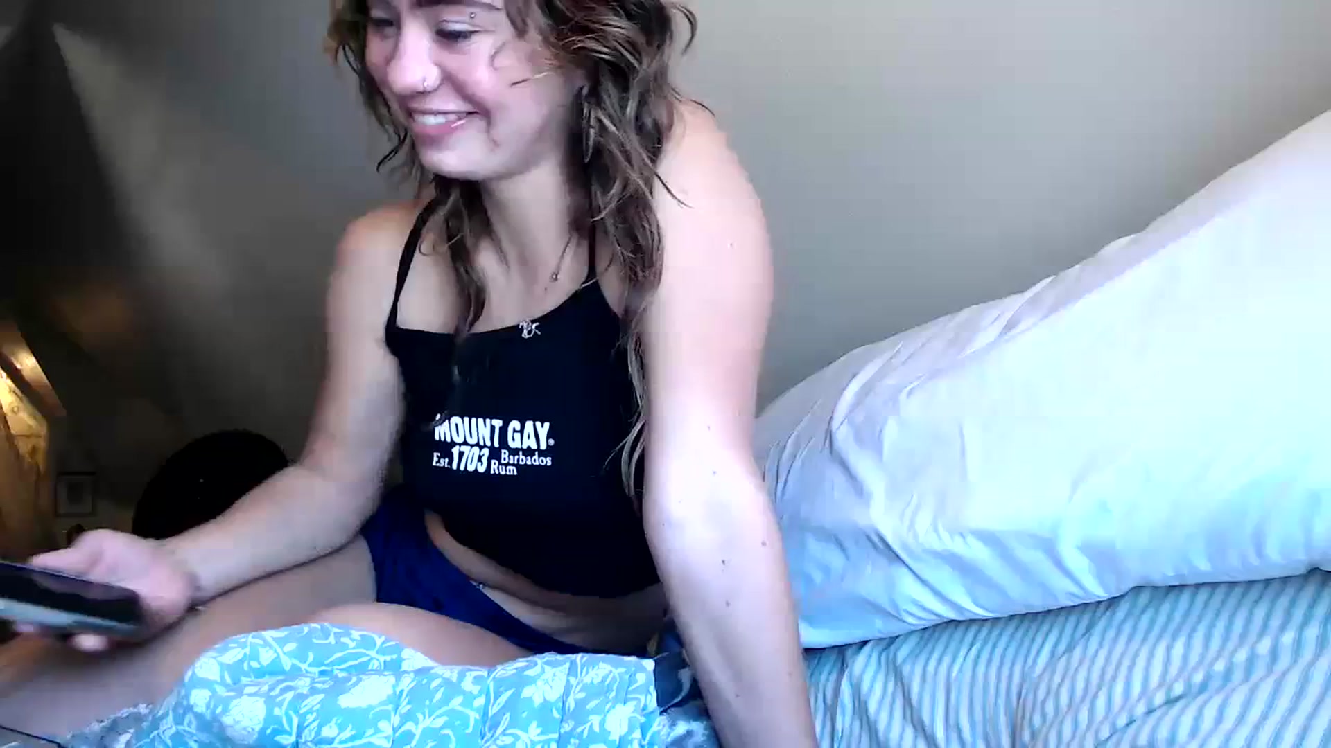 Gallery image thumbnail from Bluntgirl's myfreecams stream on, 09/22/2023, 20:13 image 17 of 20