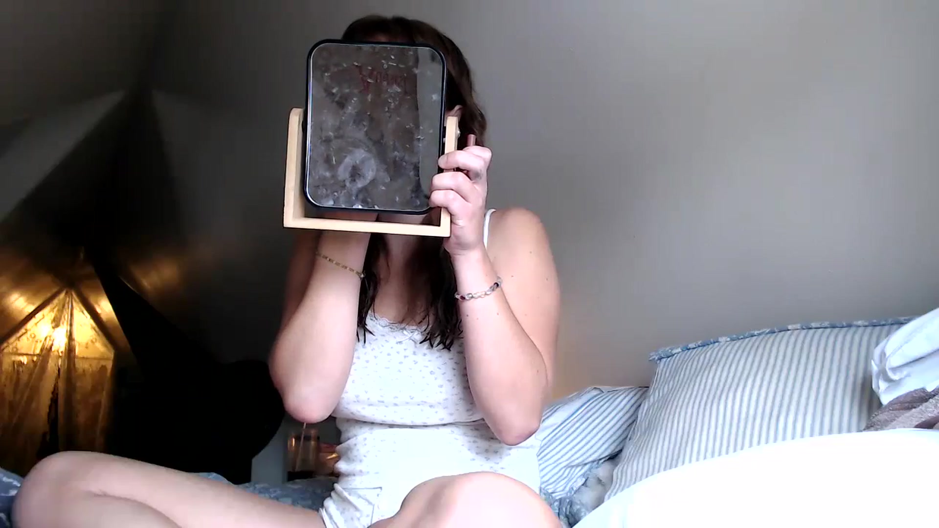 Gallery image thumbnail from Bluntgirl's myfreecams stream on, 09/28/2023, 18:38 image 16 of 20