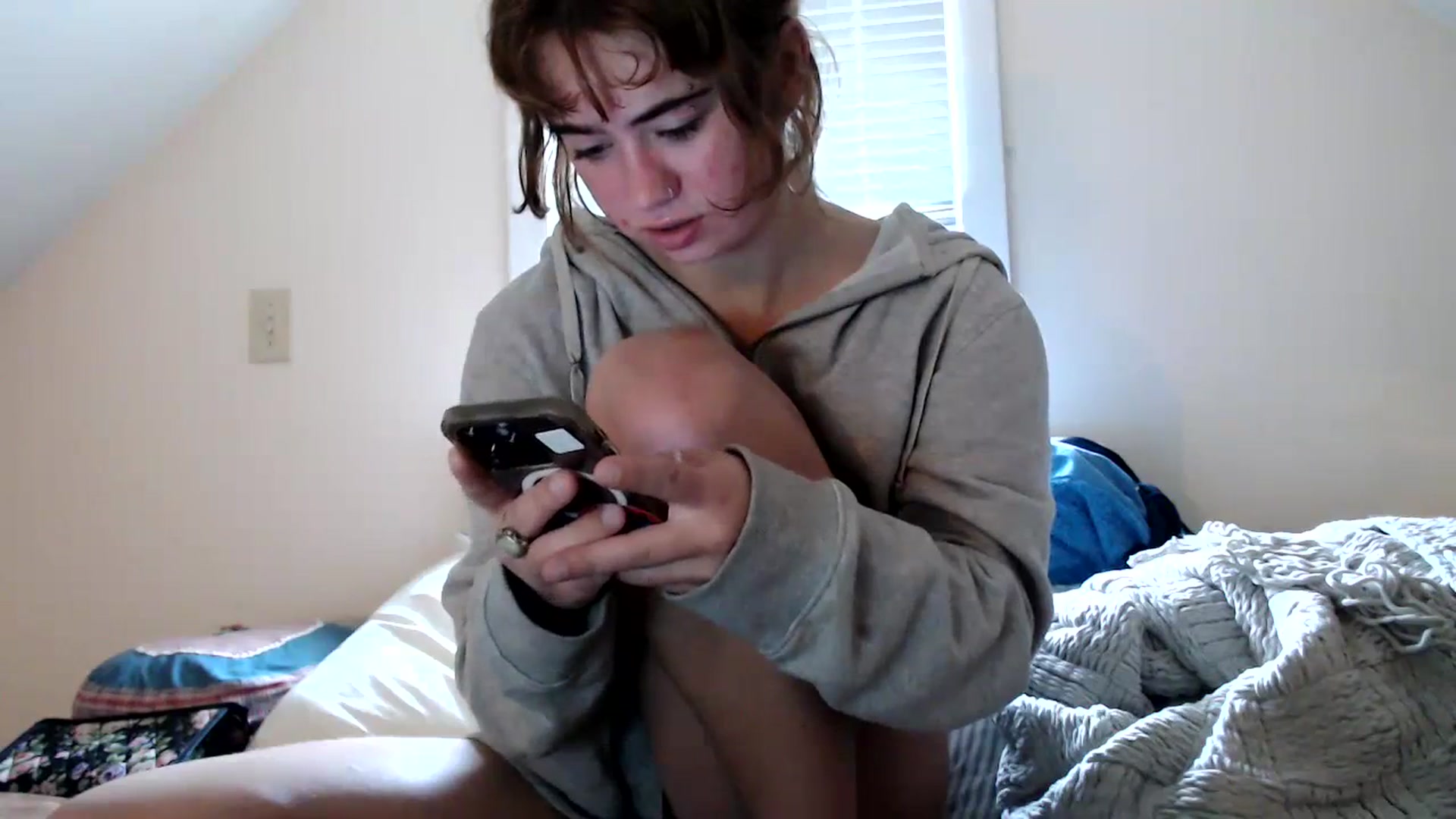Gallery image thumbnail from Bluntgirl's myfreecams stream on, 10/20/2023, 18:58 image 19 of 20