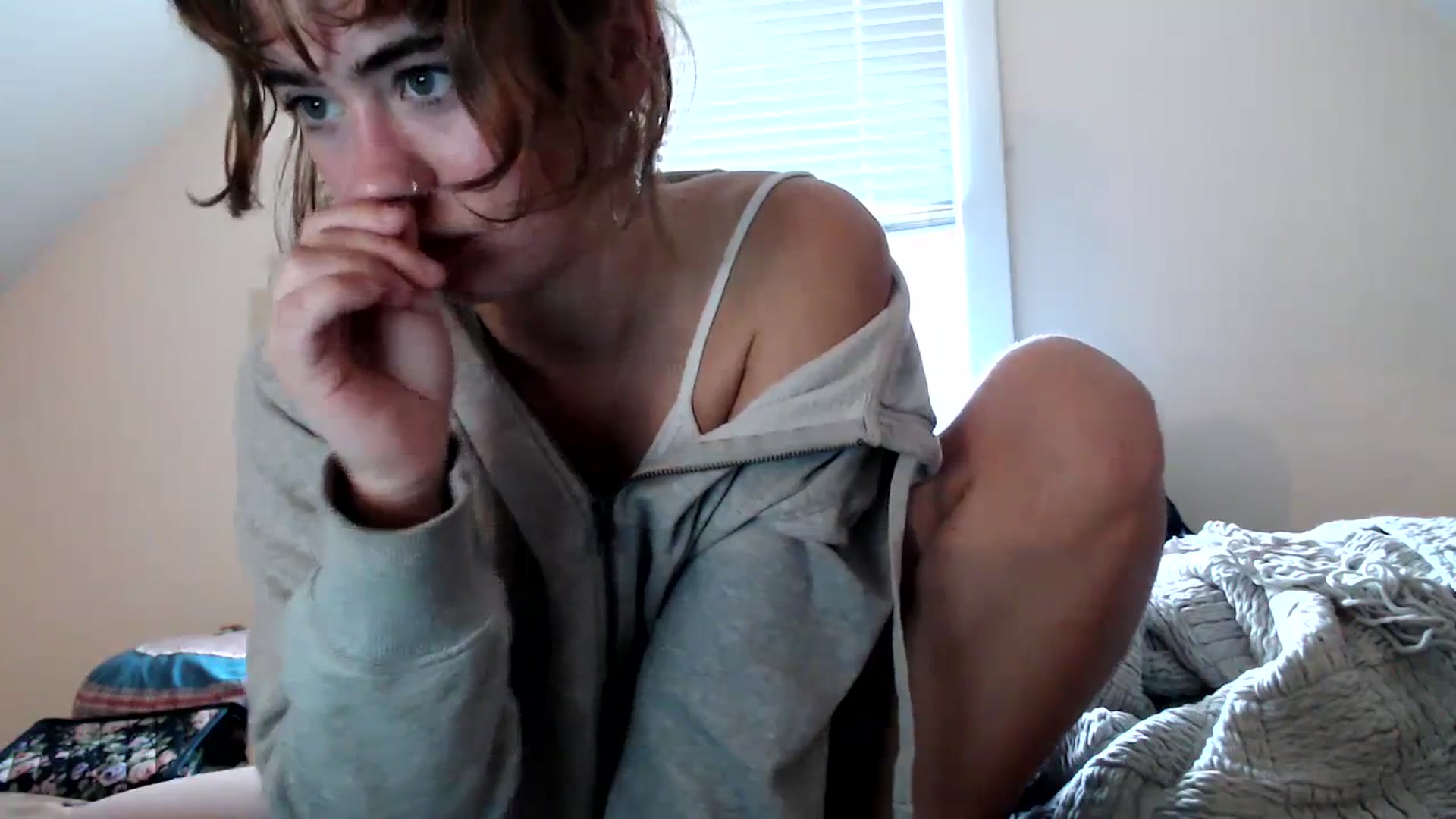 Gallery image thumbnail from Bluntgirl's myfreecams stream on, 10/20/2023, 18:58 image 20 of 20