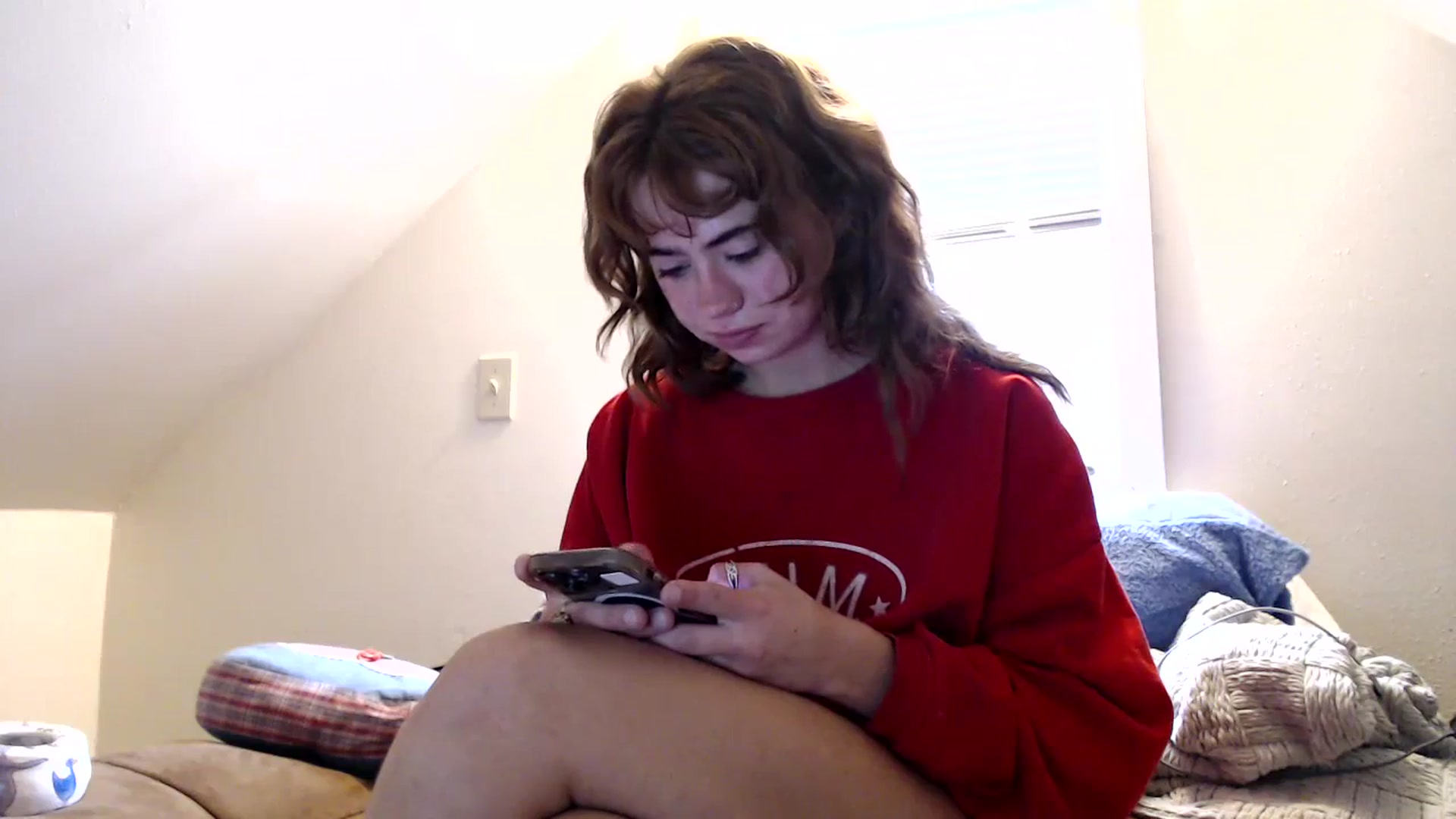 Gallery image thumbnail from Bluntgirl's myfreecams stream on, 10/22/2023, 19:00 image 6 of 20
