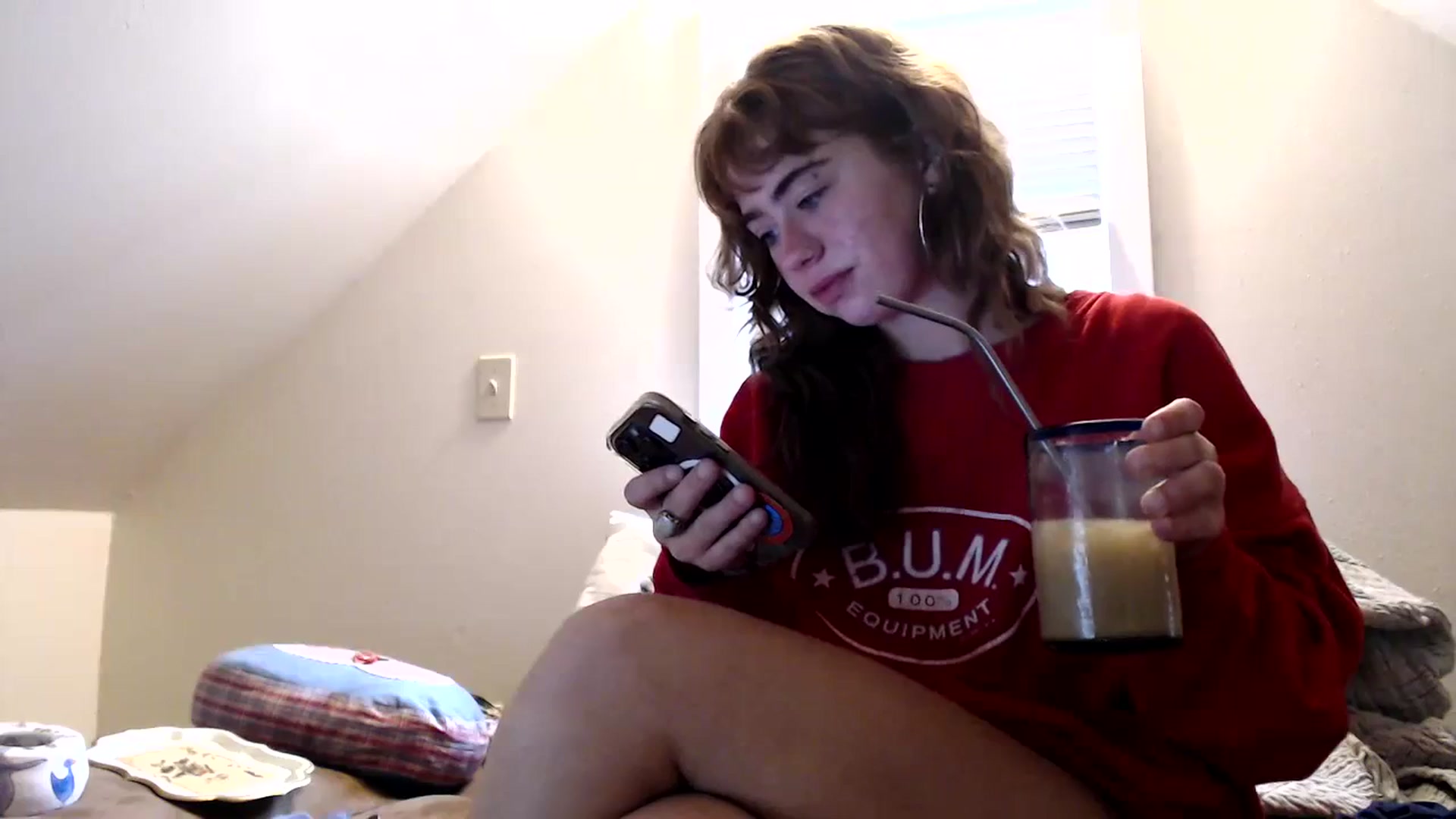 Gallery image thumbnail from Bluntgirl's myfreecams stream on, 10/22/2023, 19:00 image 14 of 20
