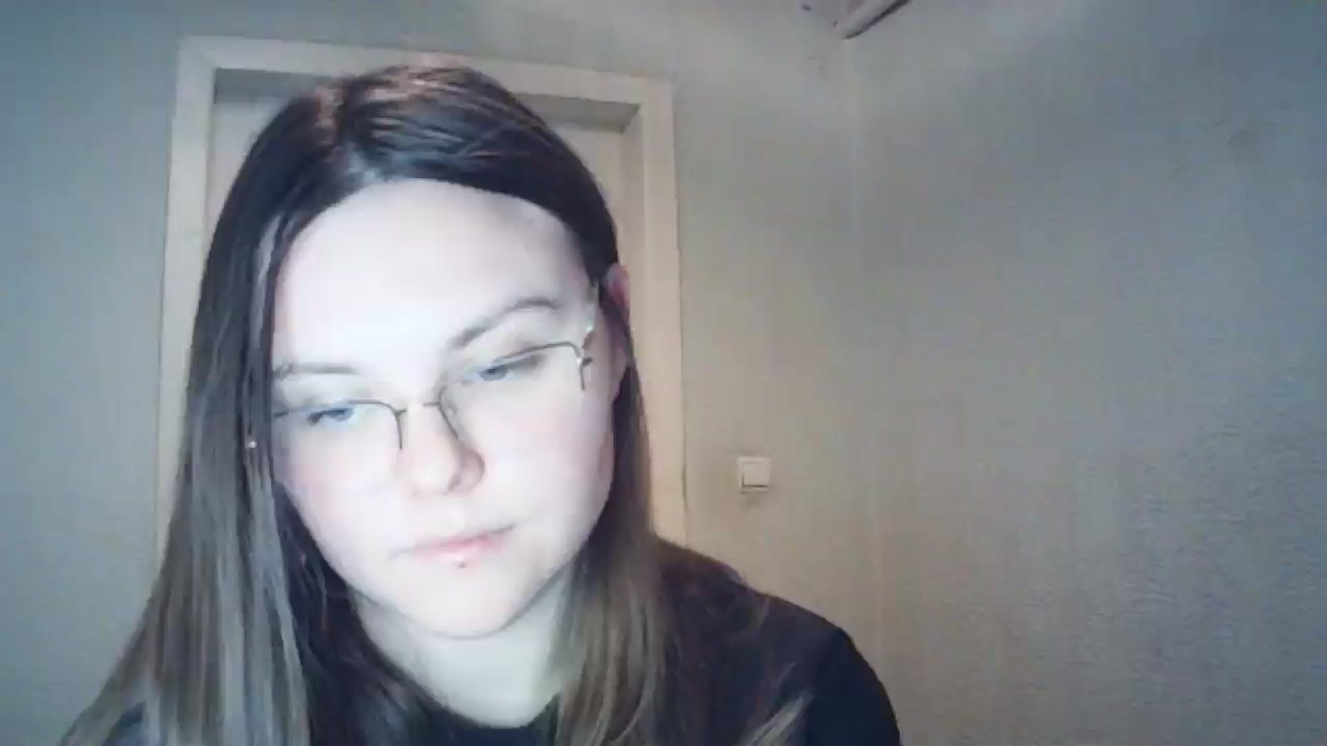 Gallery image thumbnail from Blush_Noir's myfreecams stream on, 12/19/2024, 16:51 image 14 of 20
