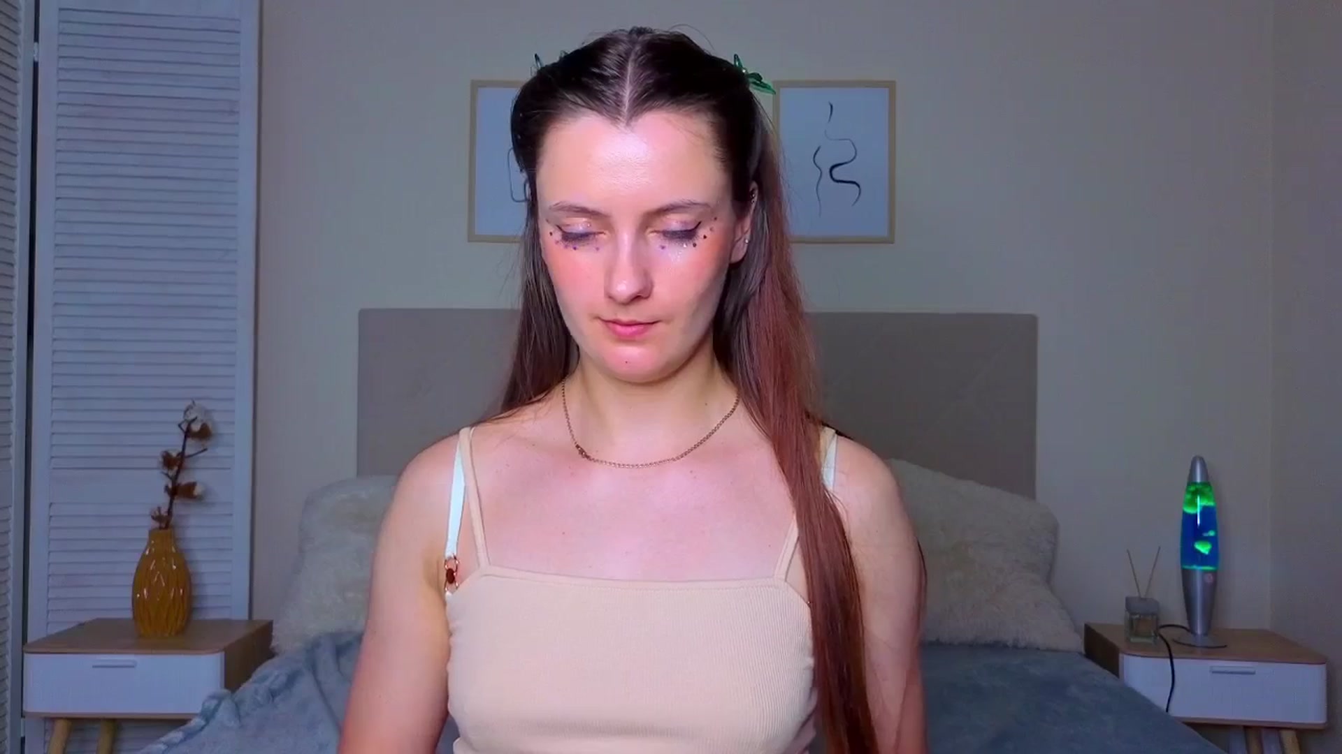 Gallery image thumbnail from Blush_flower's myfreecams stream on, 06/03/2025, 11:53 image 11 of 20
