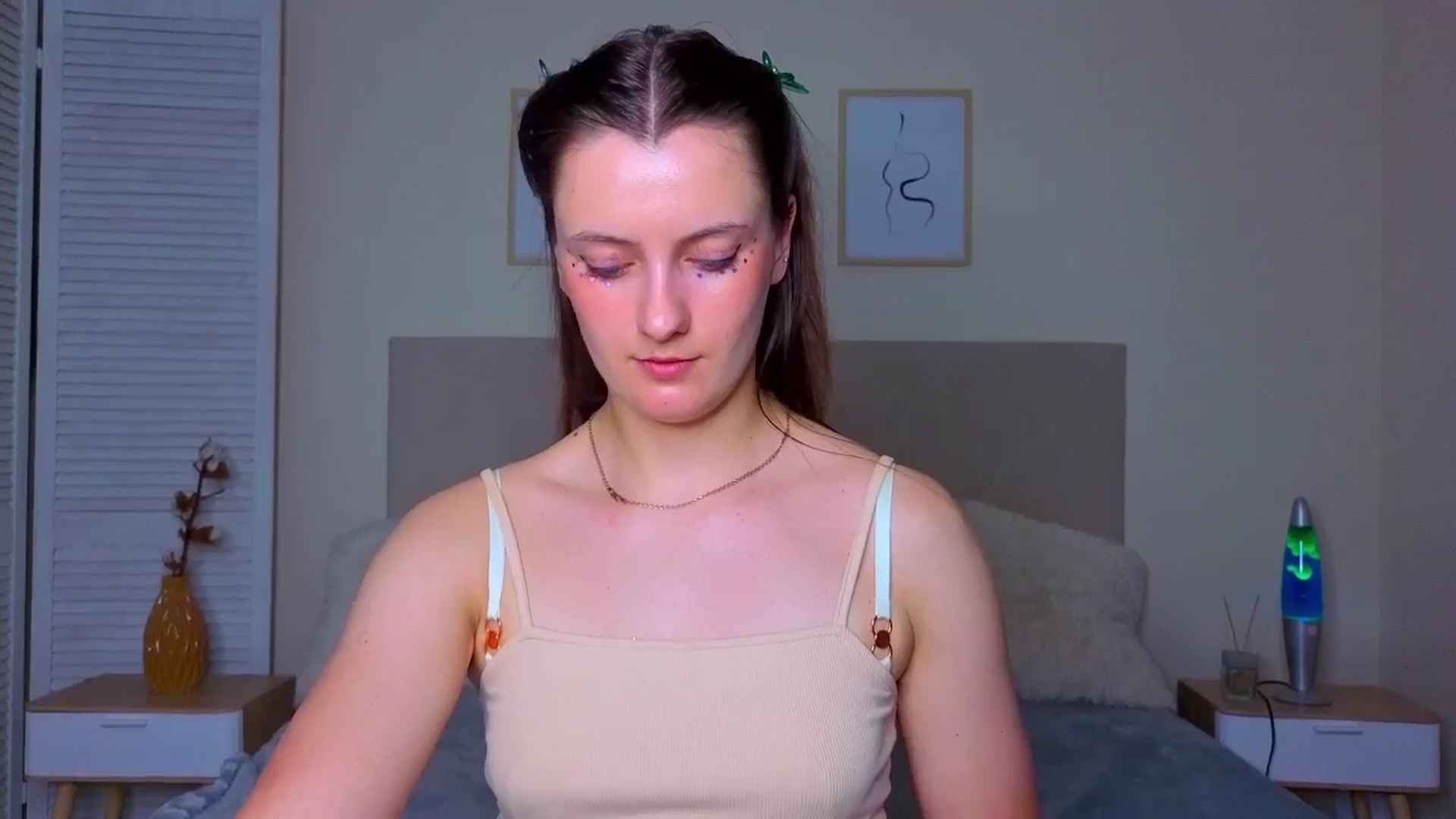 Gallery image thumbnail from Blush_flower's myfreecams stream on, 06/03/2025, 11:53 image 17 of 20